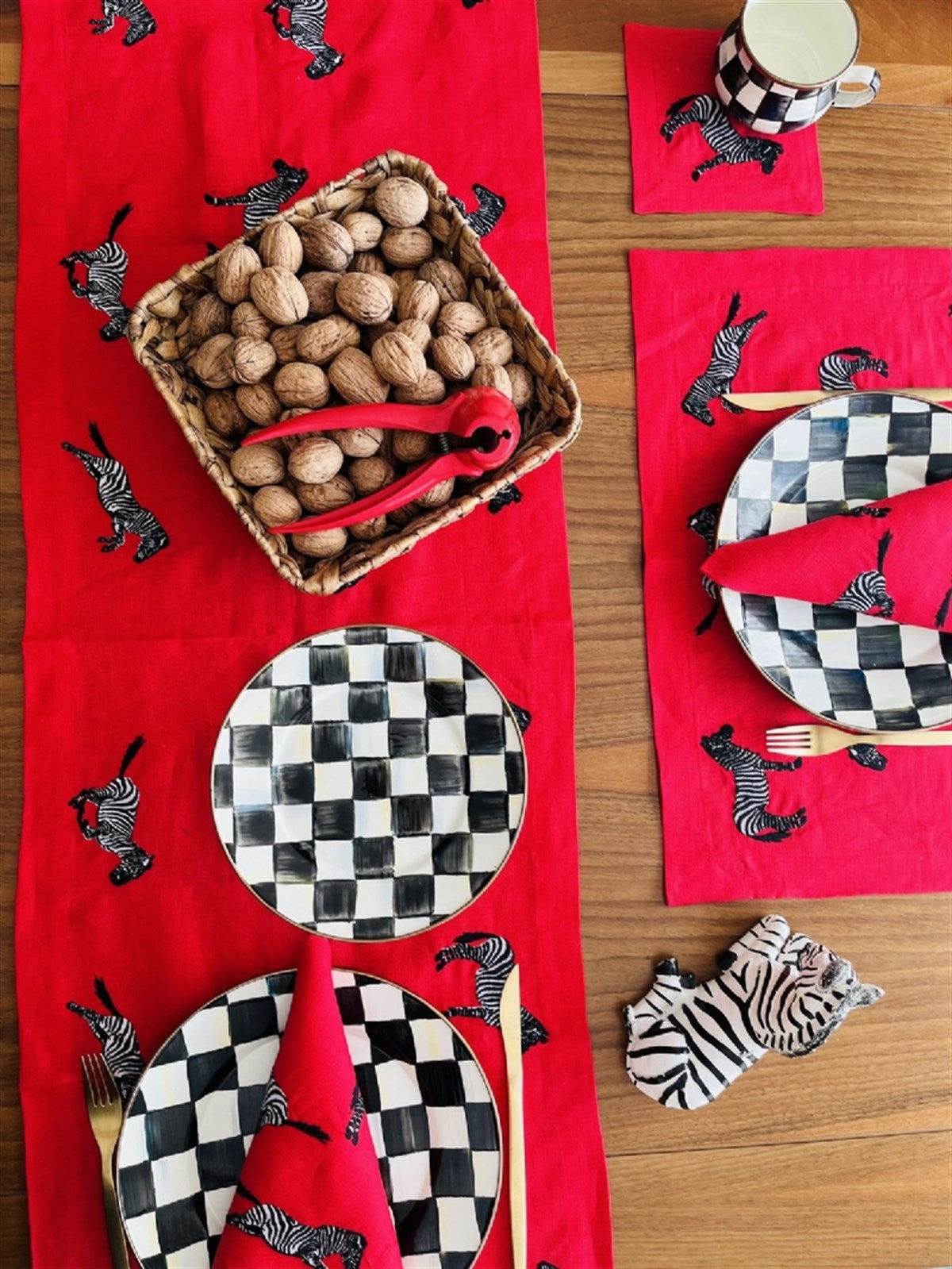 Zebra Desenli Dekoratif Kırmızı Keten Runner - 40 Cm X 120 Cm - 4