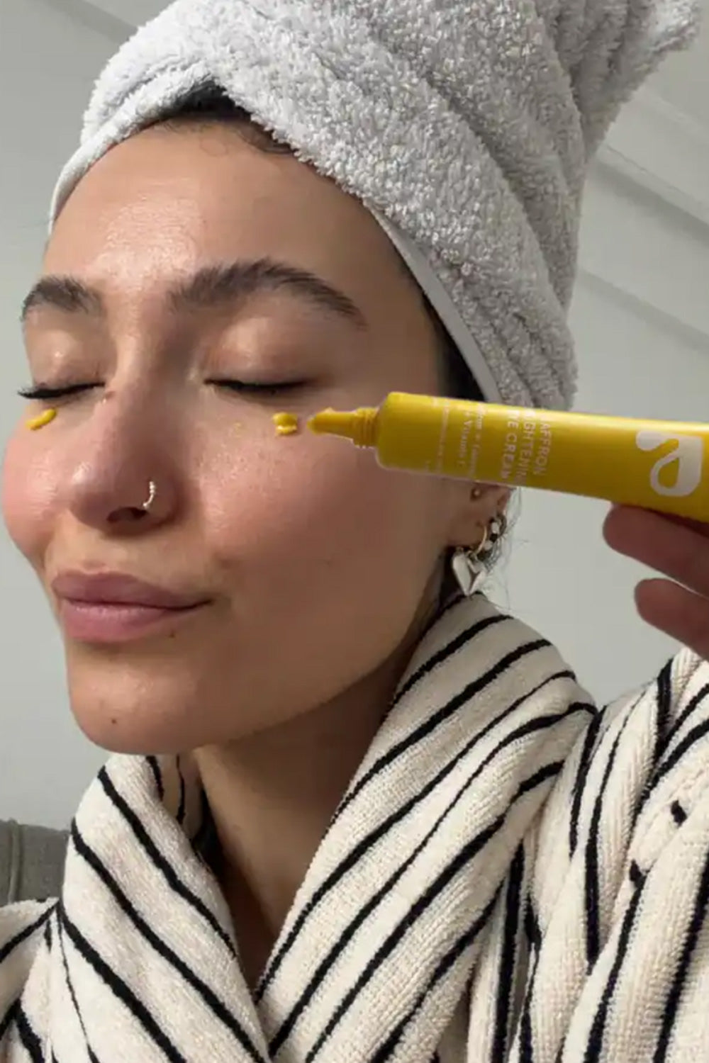 Saffron Brightening Eye Cream - Aydinlatici Göz Kremi - 1