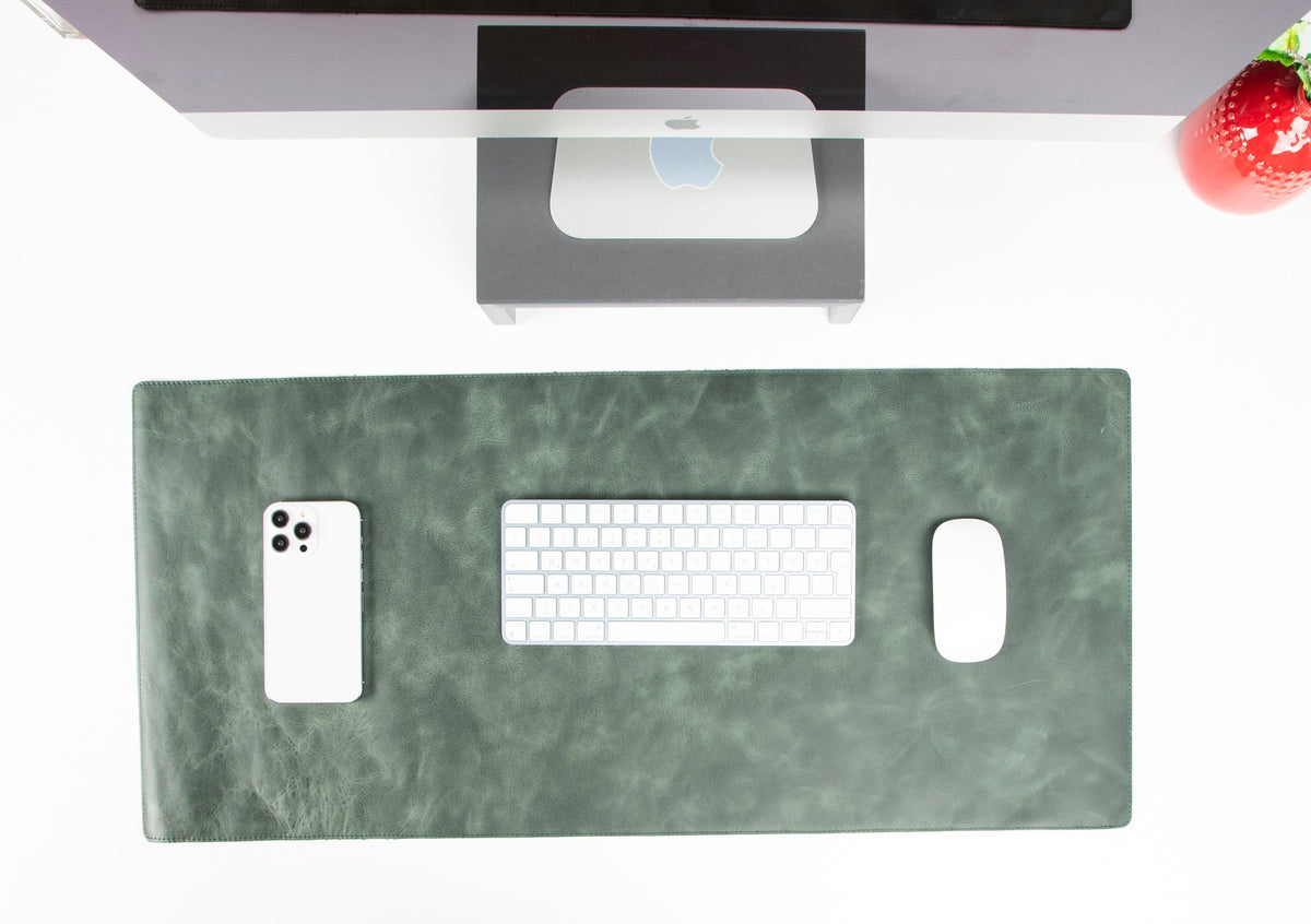 Still & Silent – Pickle Gerçek Deri Desk Mat Macbook Altlığı - 2