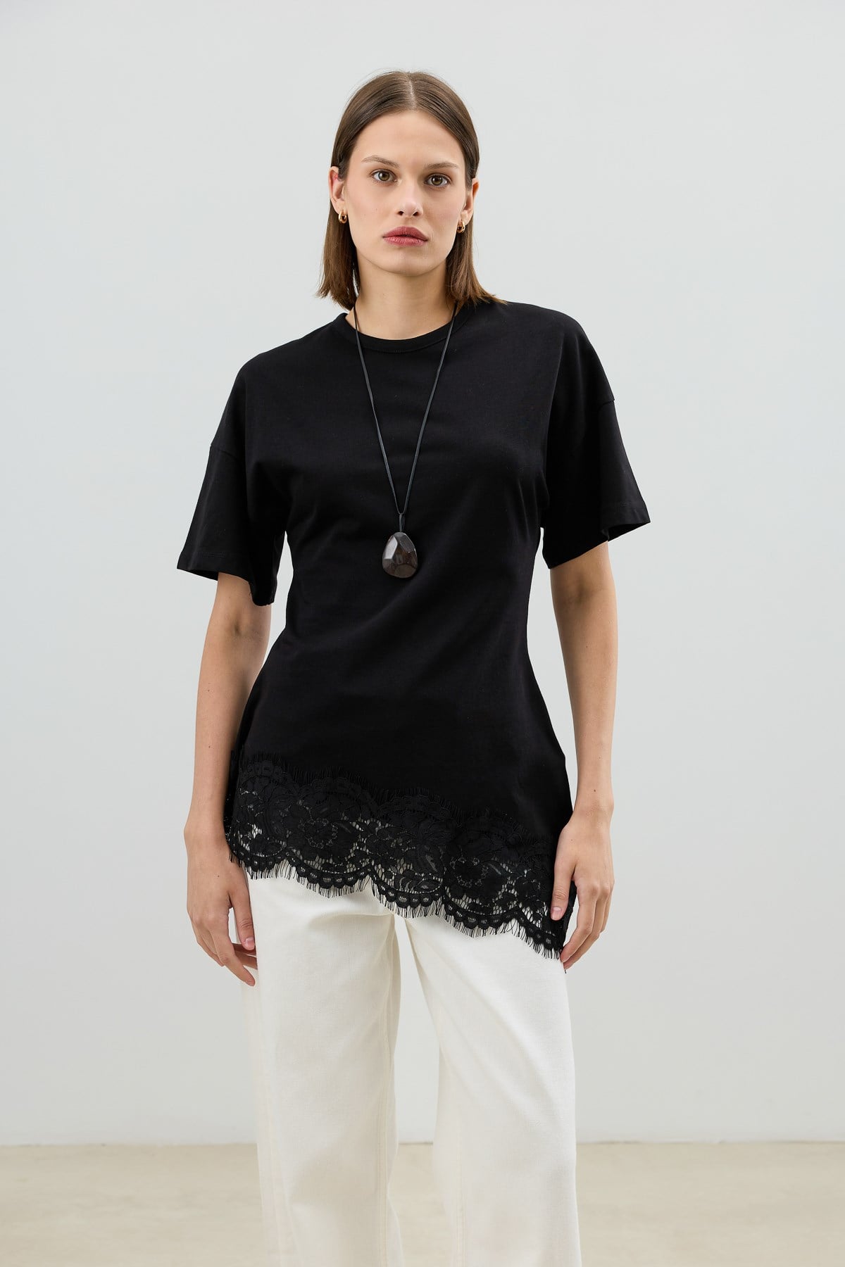 Antioch Siyah Dantelli Pamuklu Kadın T-Shirt