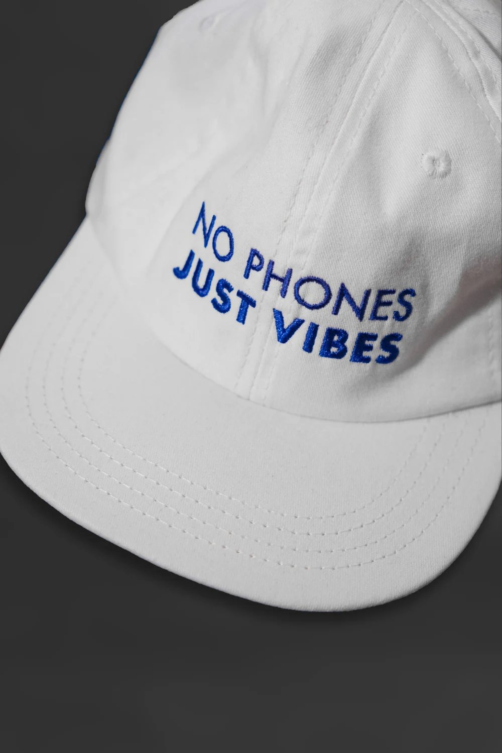 Assemblage Studios-No Phones Just Vibes Cap-Şapka-5-milagron.live