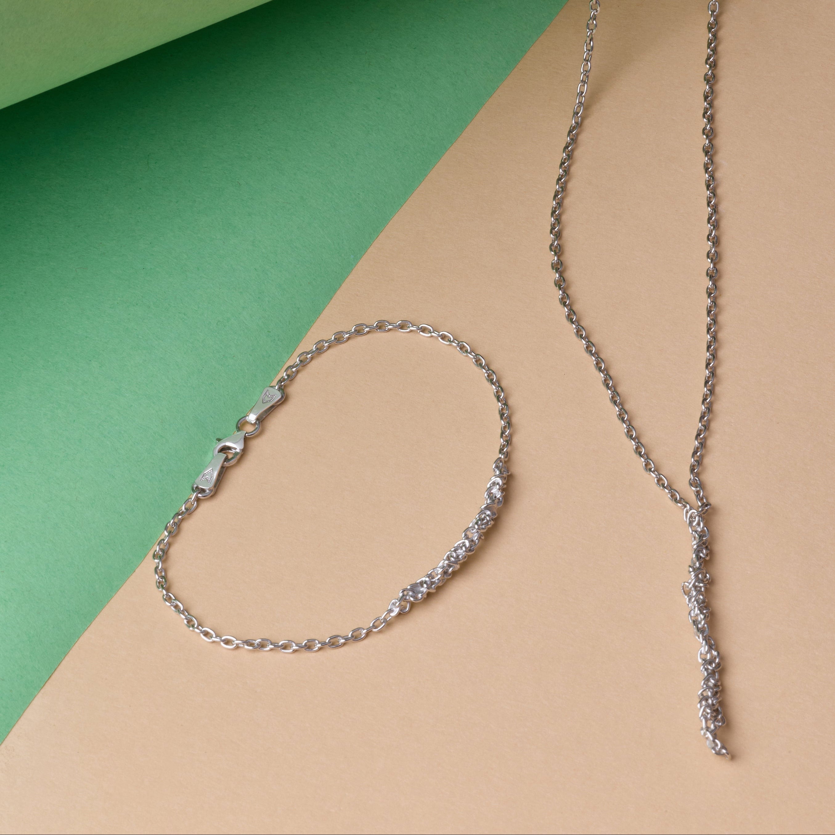 Knot Necklace In Silver