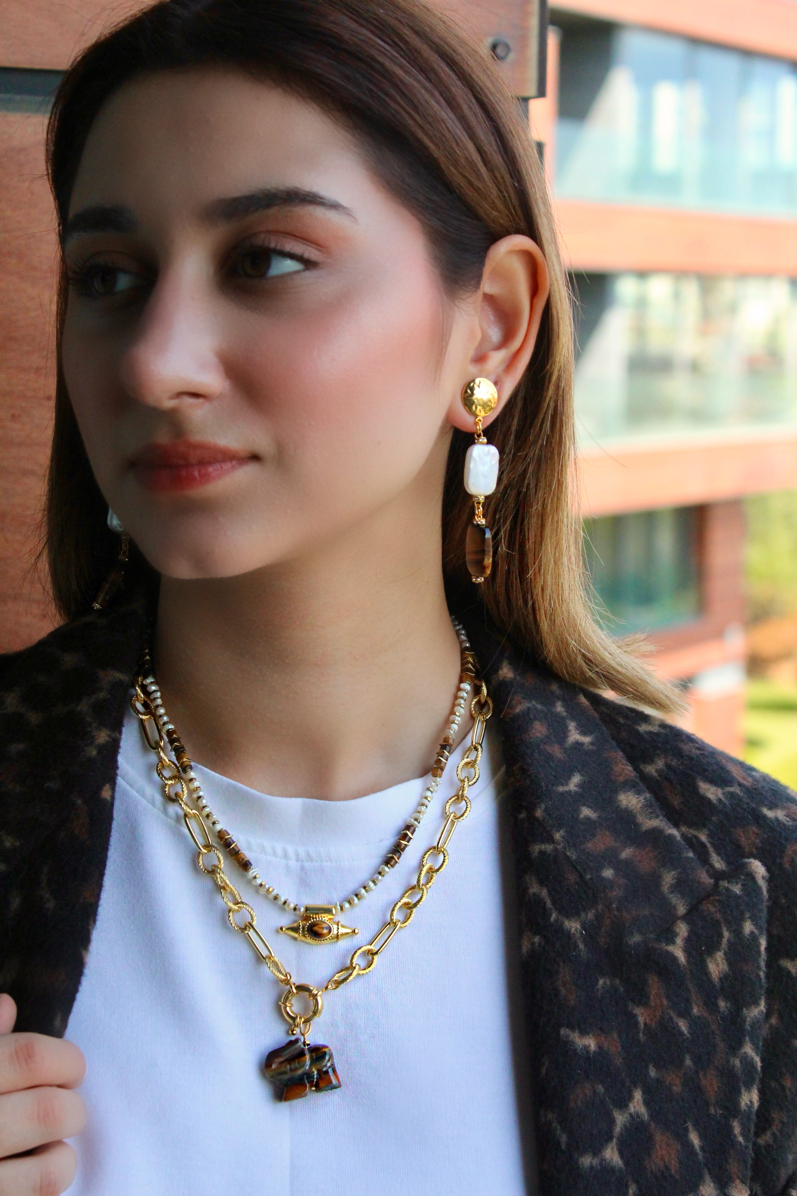 Berrin özkan-Tiger Tusk Chain Necklace-Necklaces-2-milagron.live