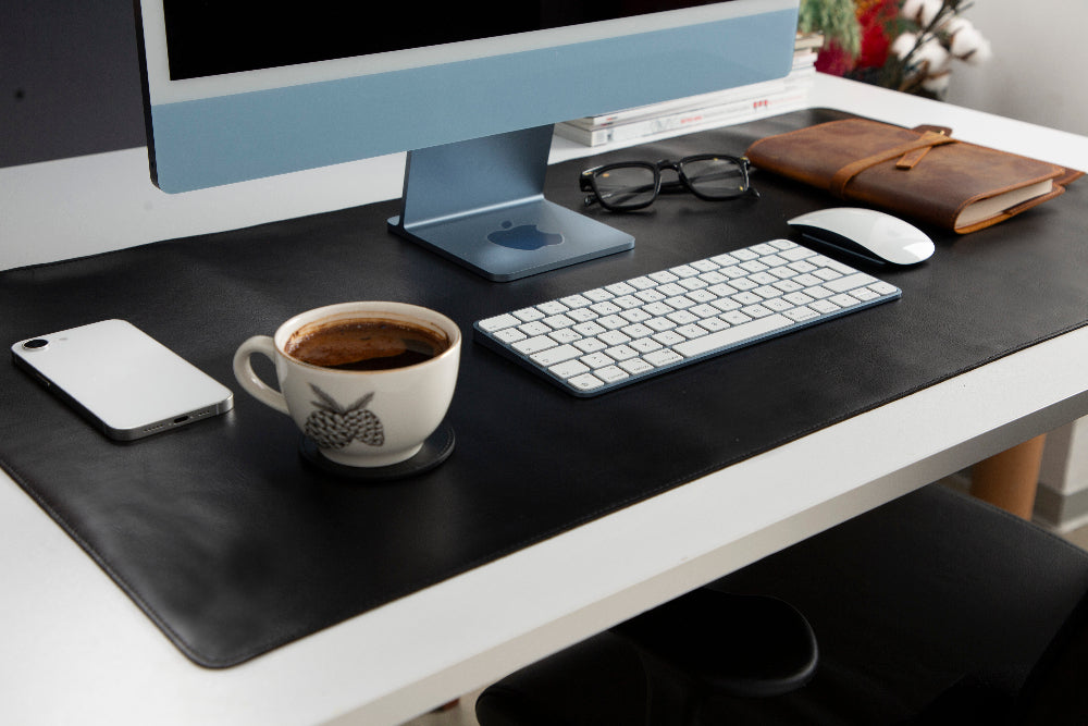 Bloominbag-Still & Silent Noir Gerçek Deri Desk Mat Macbook Altlığı-2-milagron.live