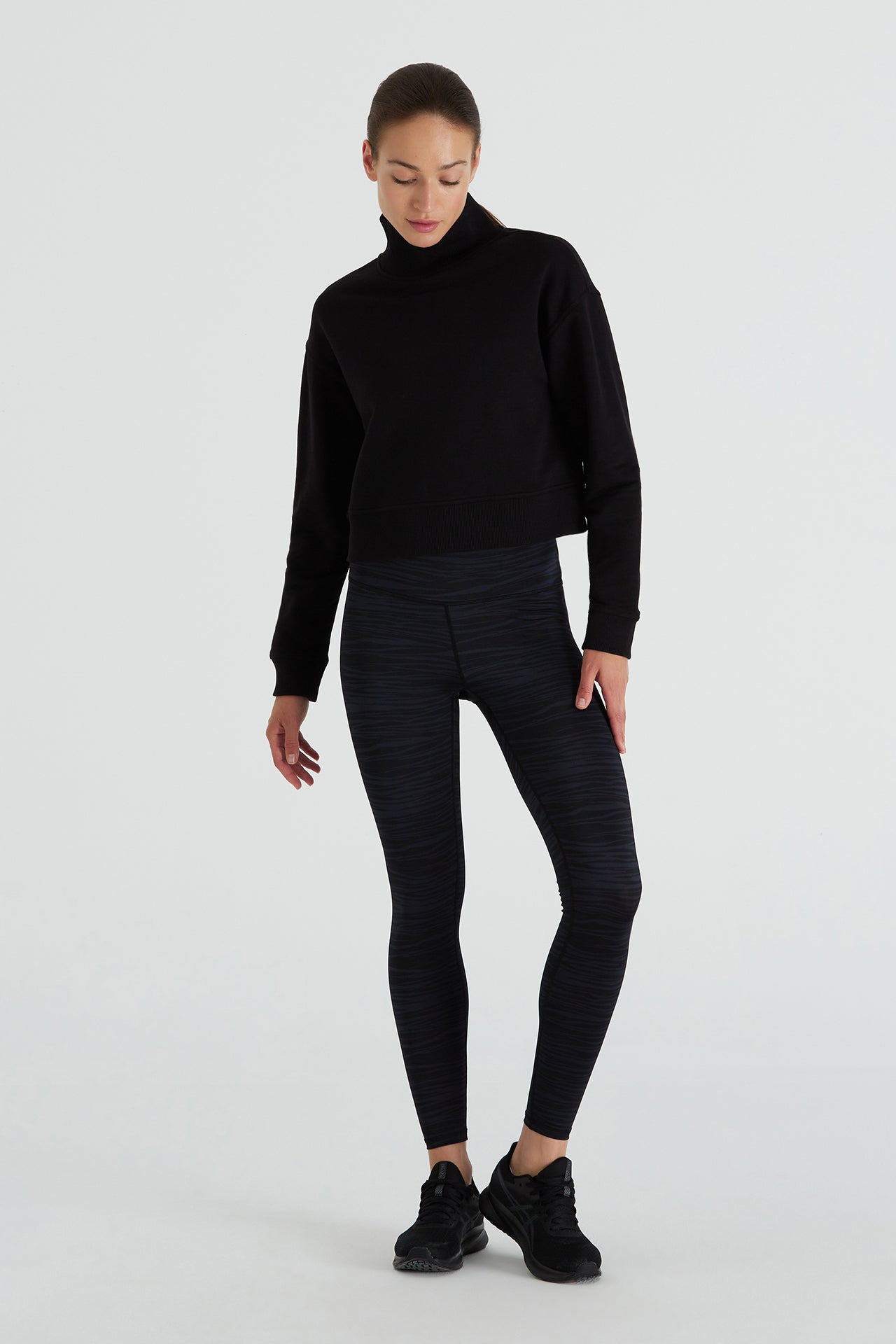Boboist-Boboist Lori Sweatshirt Lori Dik Yaka Kısa Sweatshirt-Sweatshirt-3-milagron.live