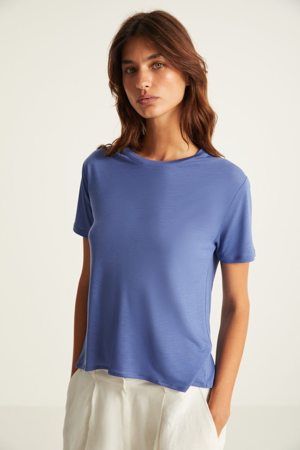 Boneqa Barcelona-Sırtı Açık Mavi Basic Tişört-T-Shirts-3-milagron.live