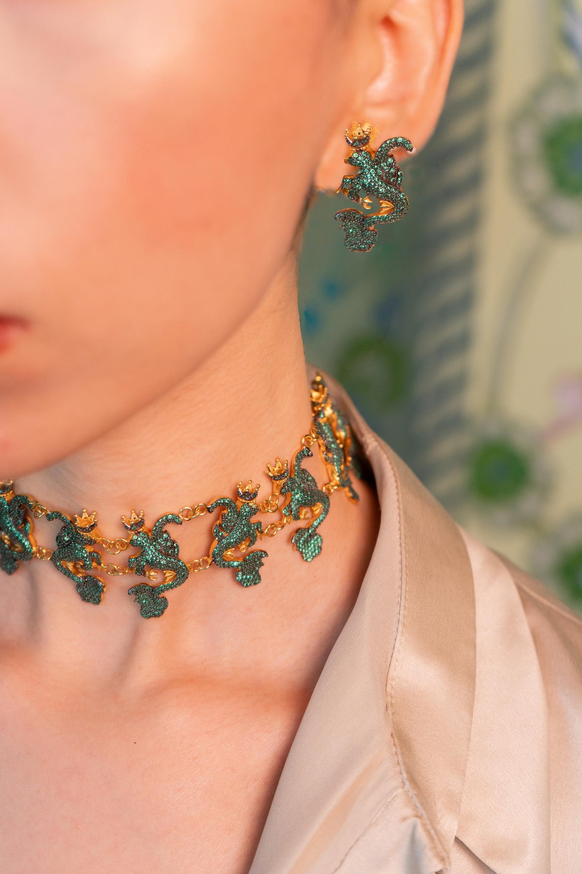 Jr. Secret Of The Universe Yeşil Mitolojik Dragon Choker/Kolye