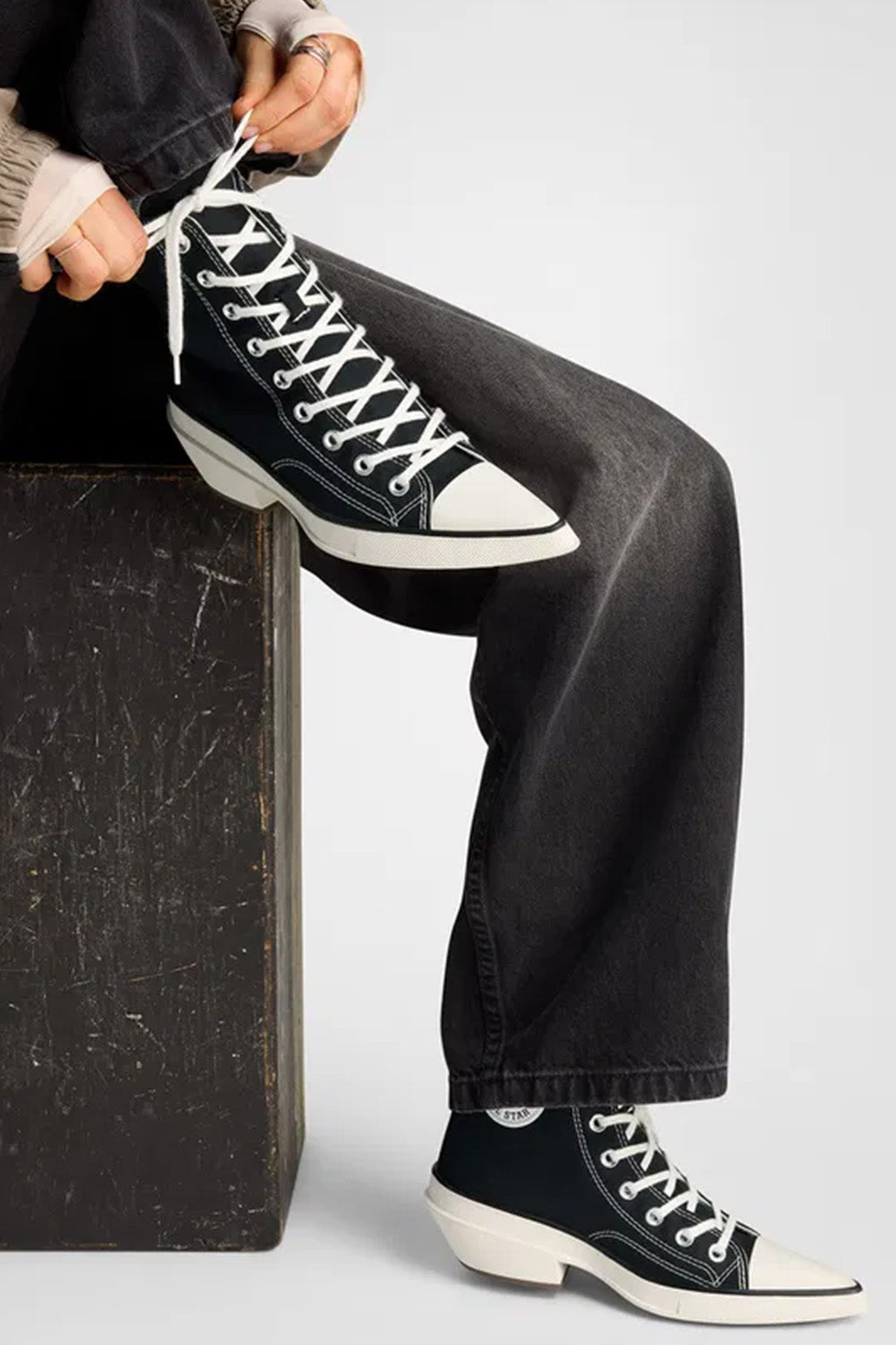 Converse-Chuck 70 Deluxe Pointed Topuklu Kanvas Siyah Kadın Topuklu Ayakkabı-Topuklu Ayakkabı-9-milagron.live