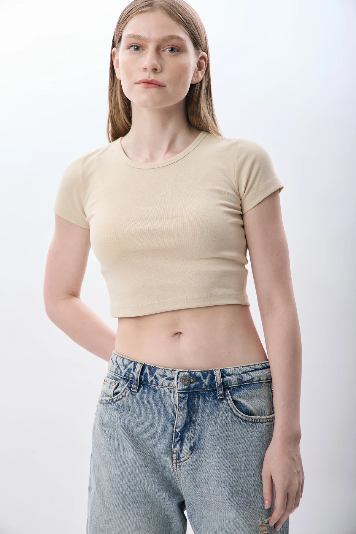 Bisiklet Yaka Crop Tişört (Bej)
