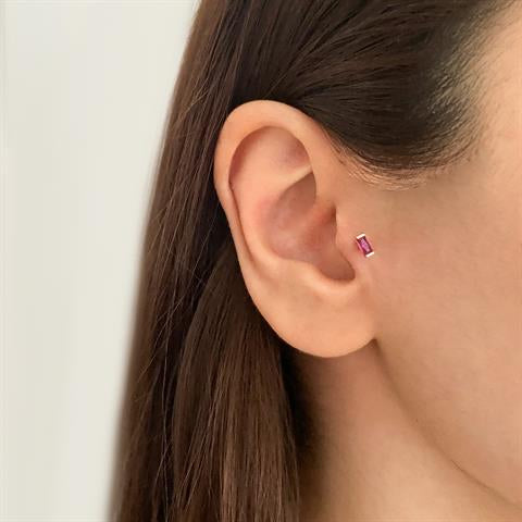 Dianora Piercing-14 Ayar Altın Tek Pembe Taşlı Minimal Tragus Piercing-Tragus Piercing-4-milagron.live