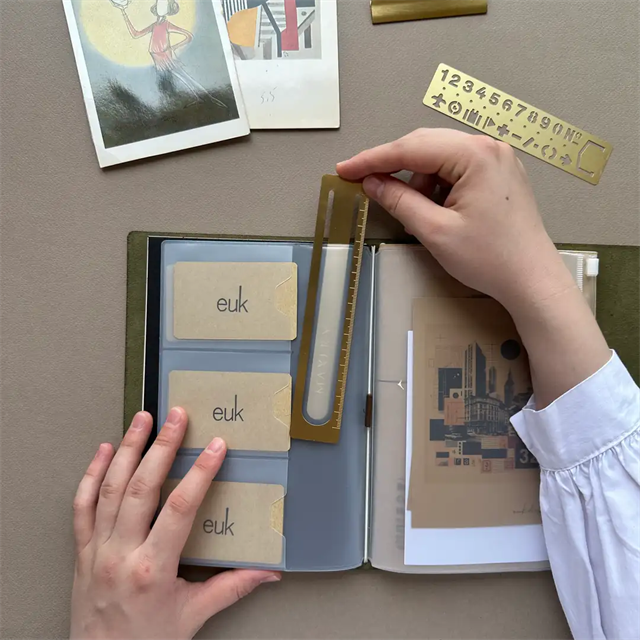 Euk Design Pirinç Kitap Ayracı Cetvel