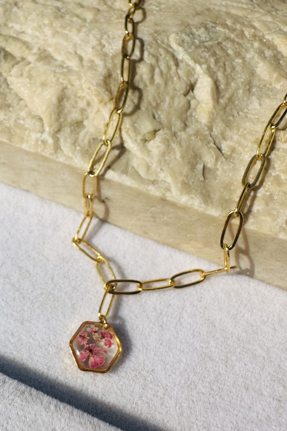 Fiorel Design-Golden Garden Lil Hexagon - Purple-Kolye-1-milagron.live