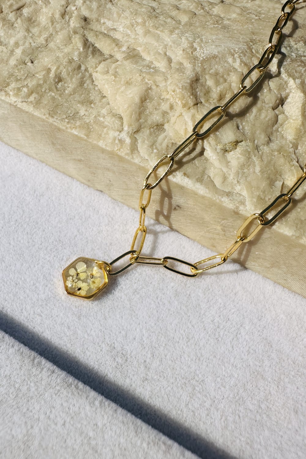 Fiorel Design-Golden Garden Lil Hexagon - White-Kolye-1-milagron.live