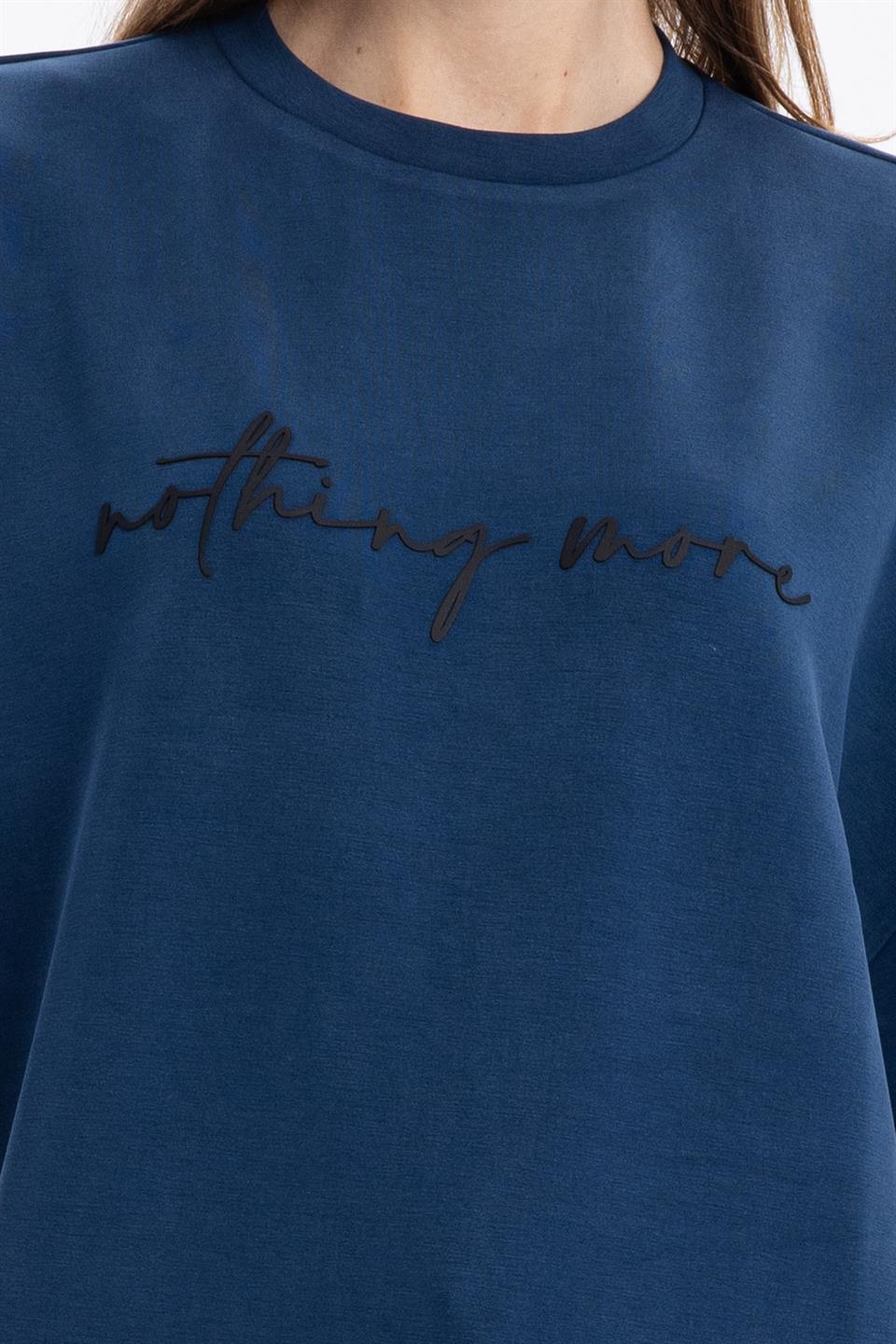 Bisiklet Yaka Oversize Emboss Baskılı Kadın T-Shirt