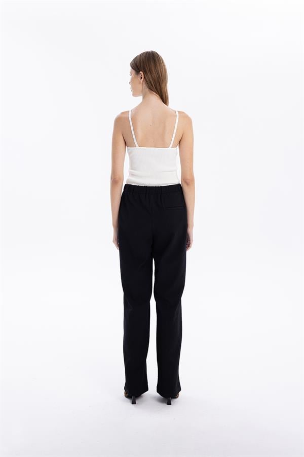 GMG Firenze-V Yaka Slim Fit İnce Askılı Triko Kadın Atlet-Summer'25-4-milagron.live