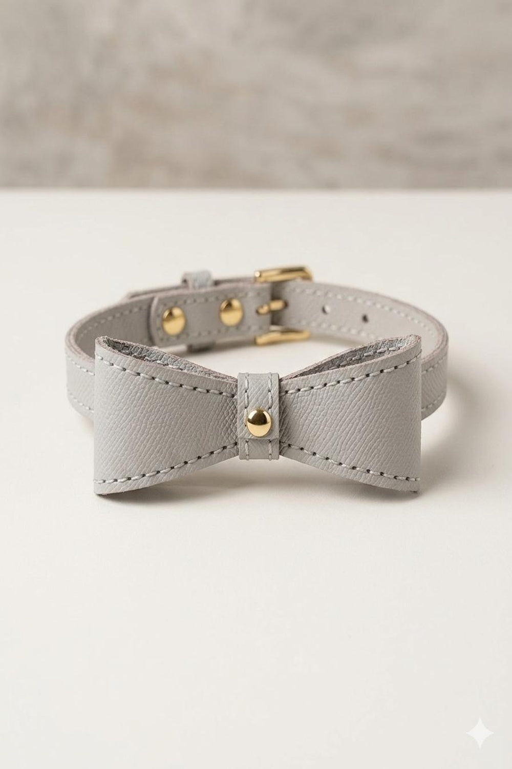 Deri Bow Tie Köpek Tasması – El Yapımı %100 Gerçek Deri Şık Pet Aksesuarı, Köpek & Evcil Hayvan Quiet Luxury Dekoru - 0