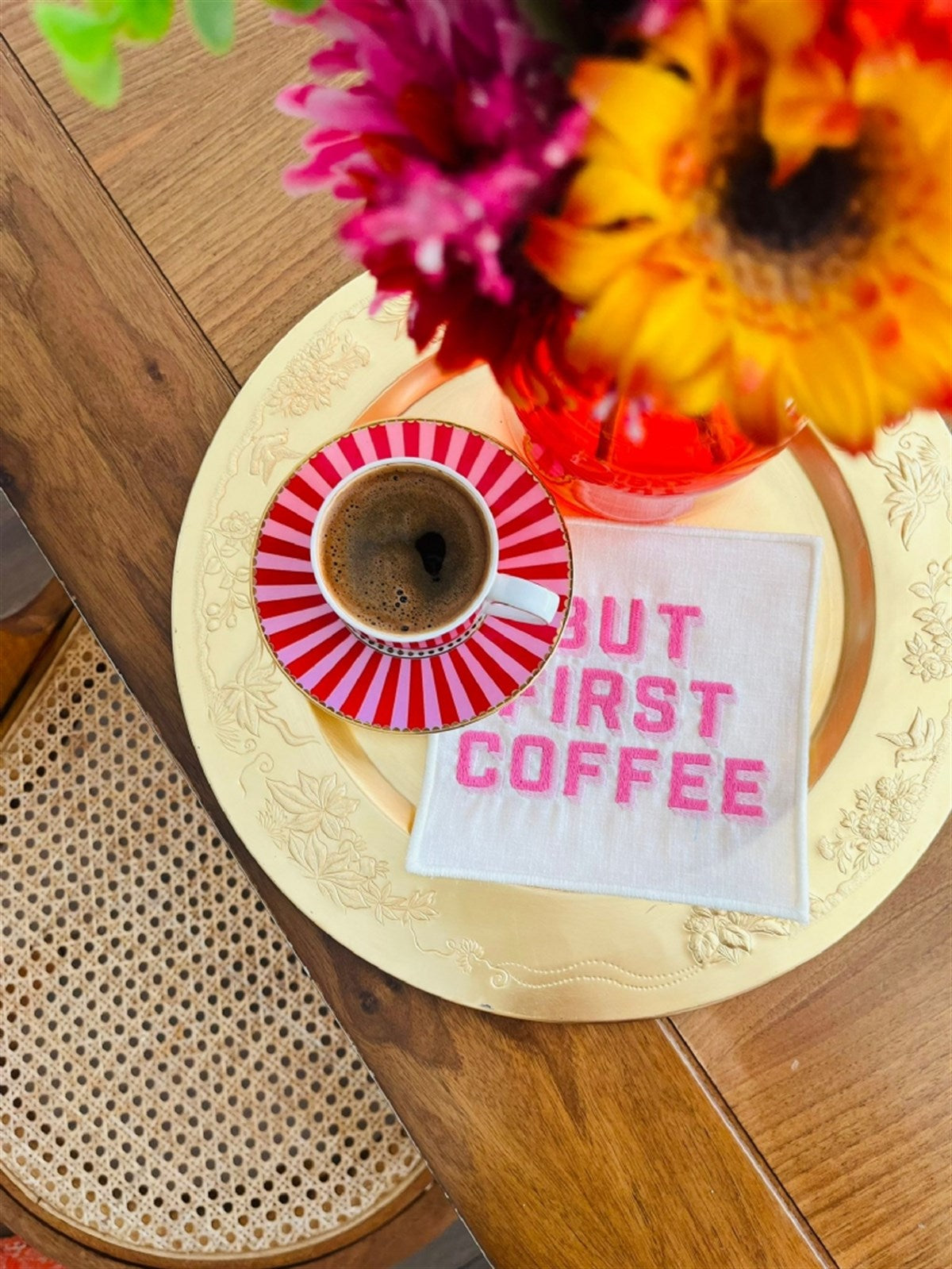 Dekoratif But First Coffee Desenli Kokteyl Peçete- 1 Adet Açık Pembe Nakışlı