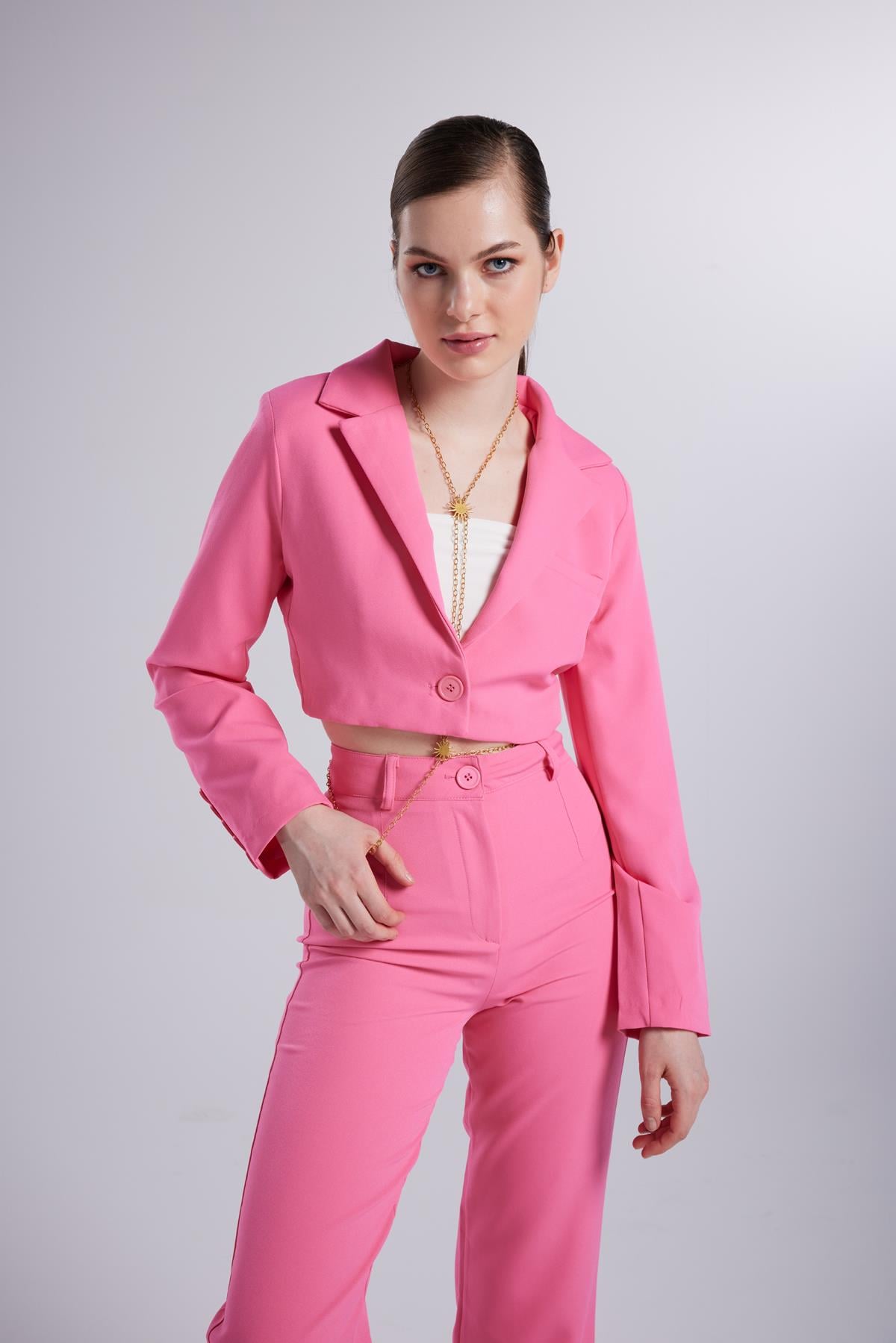 Holly Lolly-Vatkalı Atlas Kumaş Crop Model Panky Ceket Pembe-Ceket-1-milagron.live