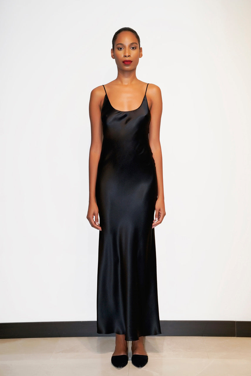 İpek Kıramer-Street Style Dress-Elbise-1-milagron.live