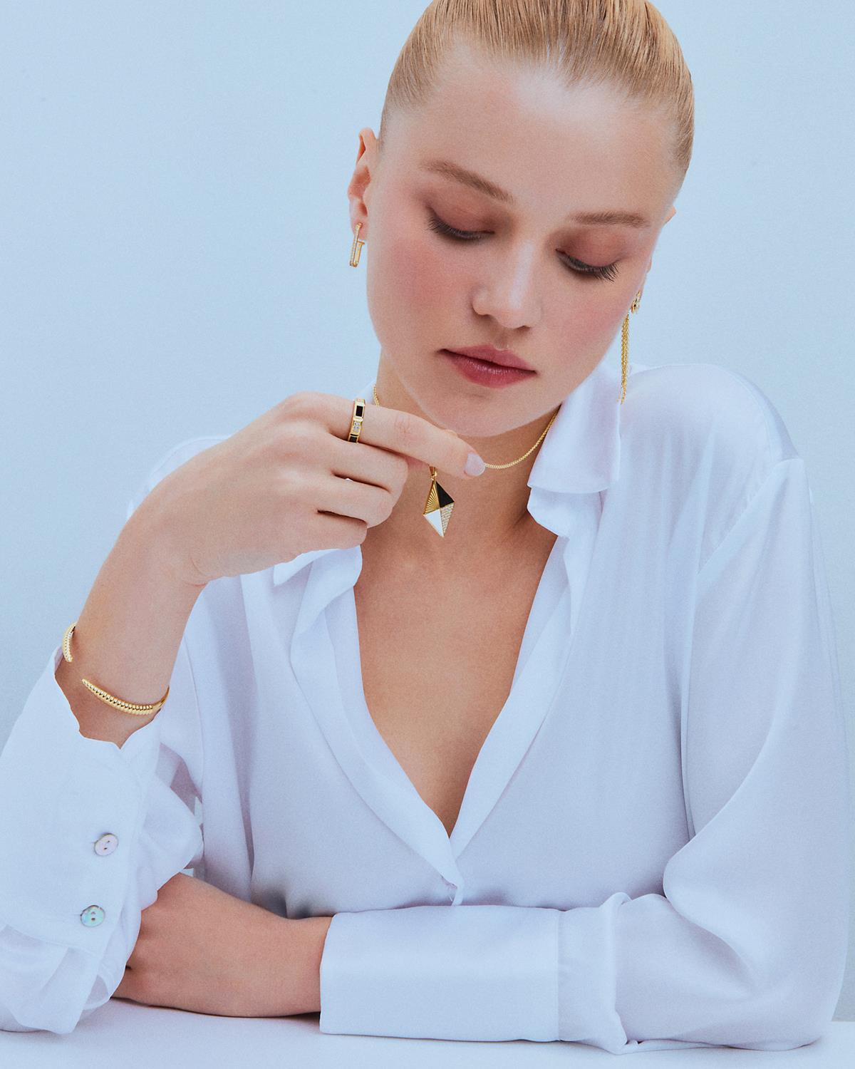 Fusion Allure Kolye