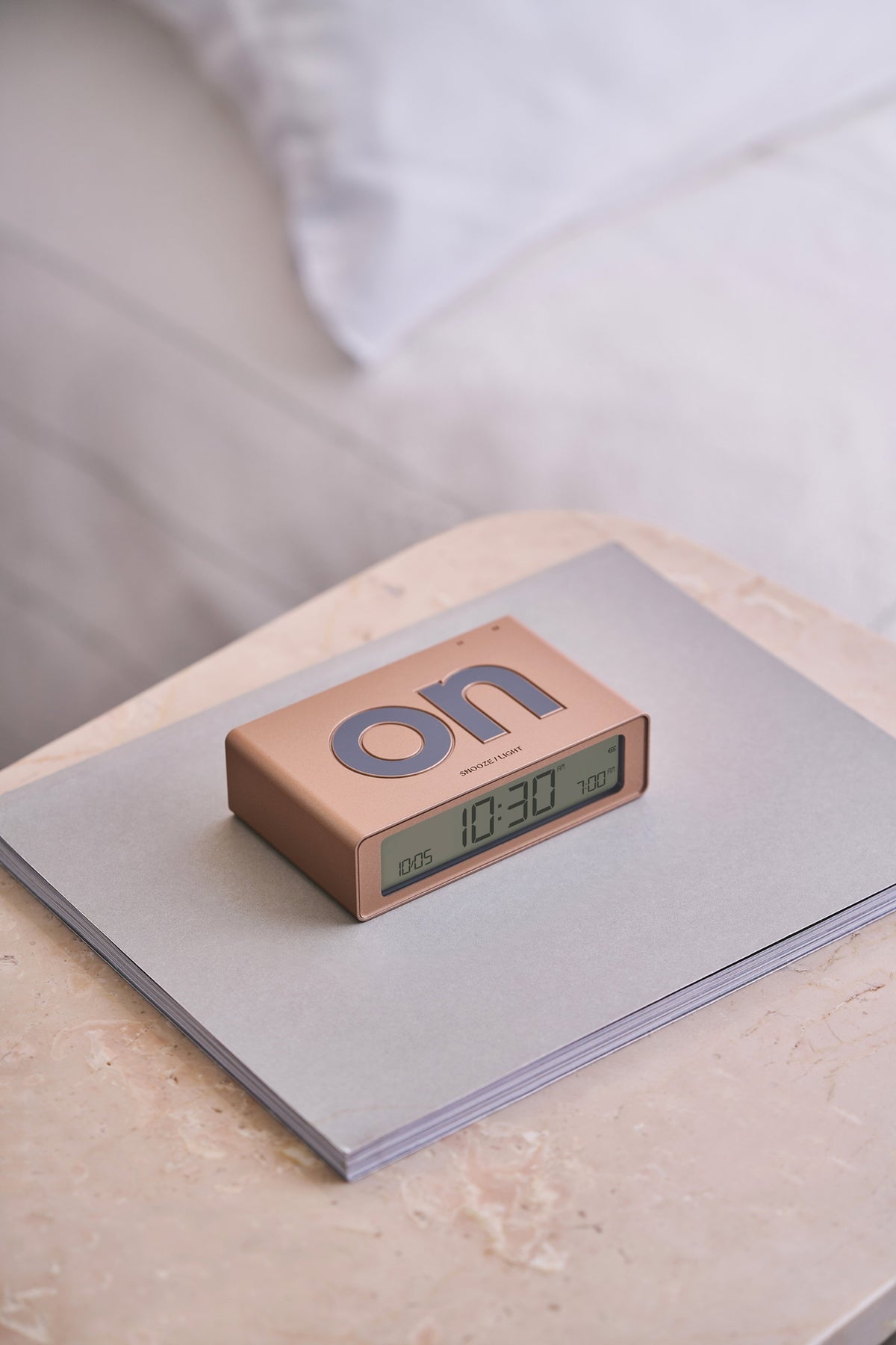 Lexon-Lexon Flip Mini Şarj Edilebilir Alarm Saat Dore-Alarm Saatler-7-milagron.live