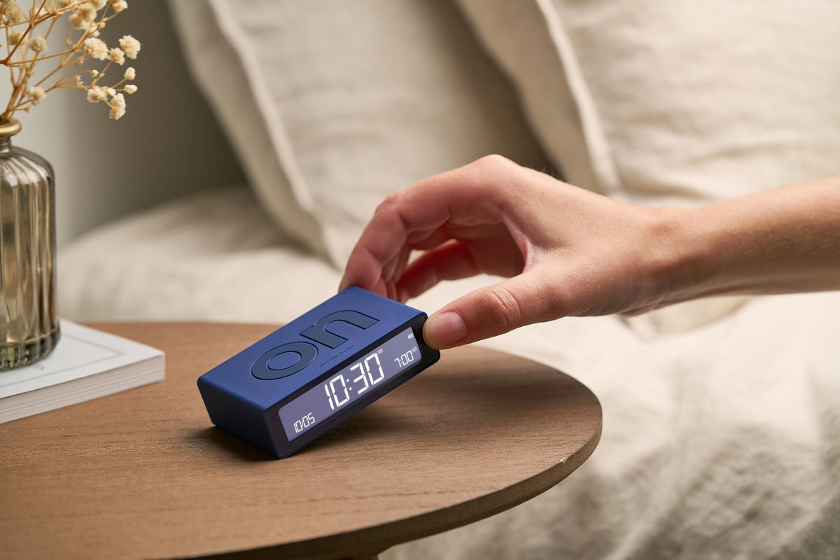 Lexon-Lexon Flip Mini Şarj Edilebilir Alarm Saat Lacivert-Alarm Saatler-7-milagron.live