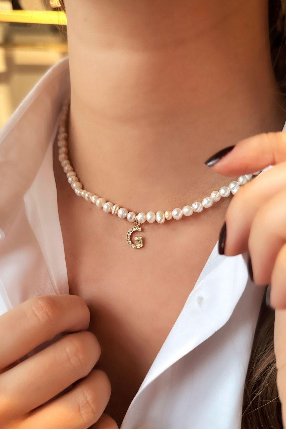 Linya Jewellery-Mono G Harfli İnci Kolye-Kolye-2-milagron.live