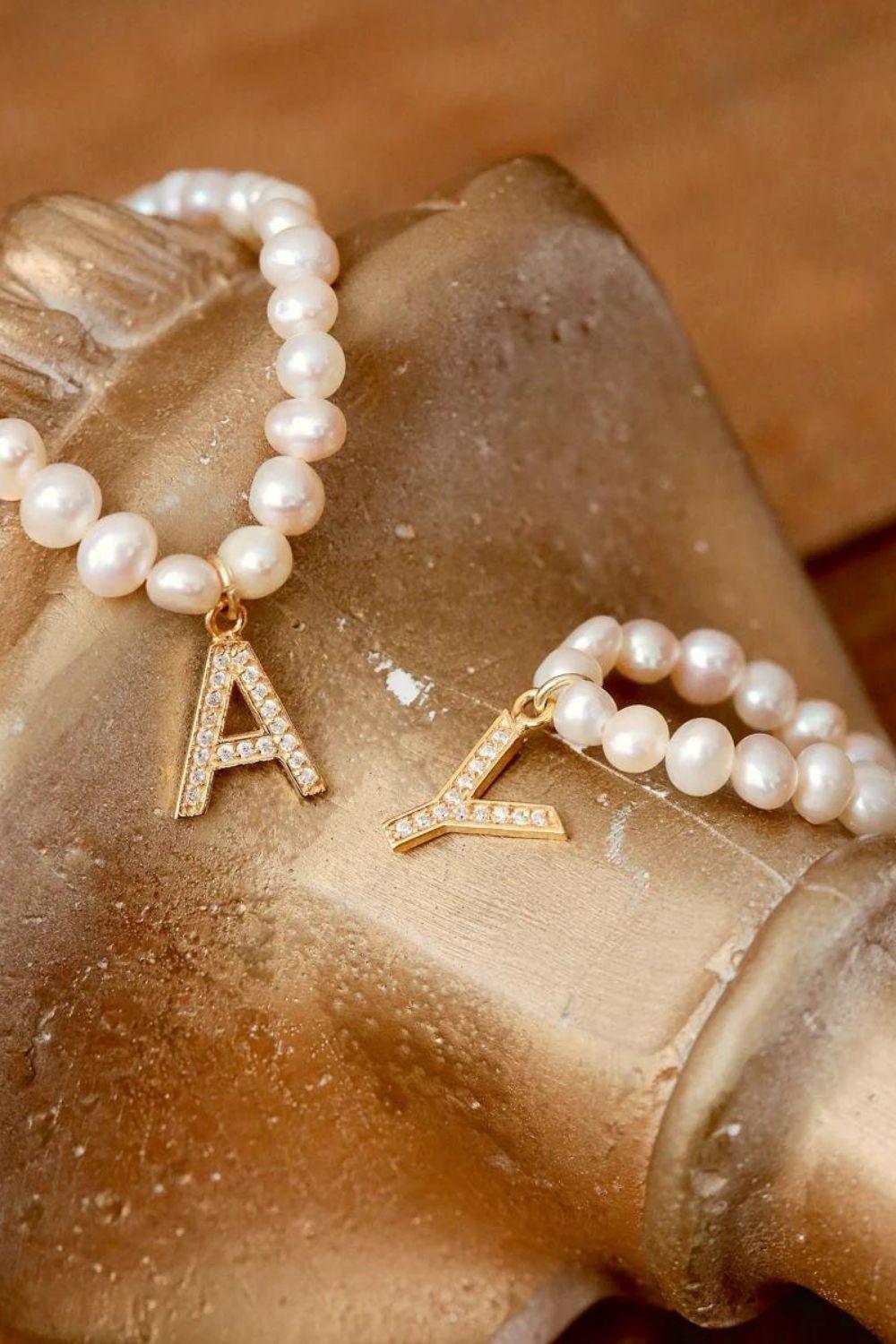 Linya Jewellery-Mono Y Harfli İnci Kolye-Kolye-3-milagron.live