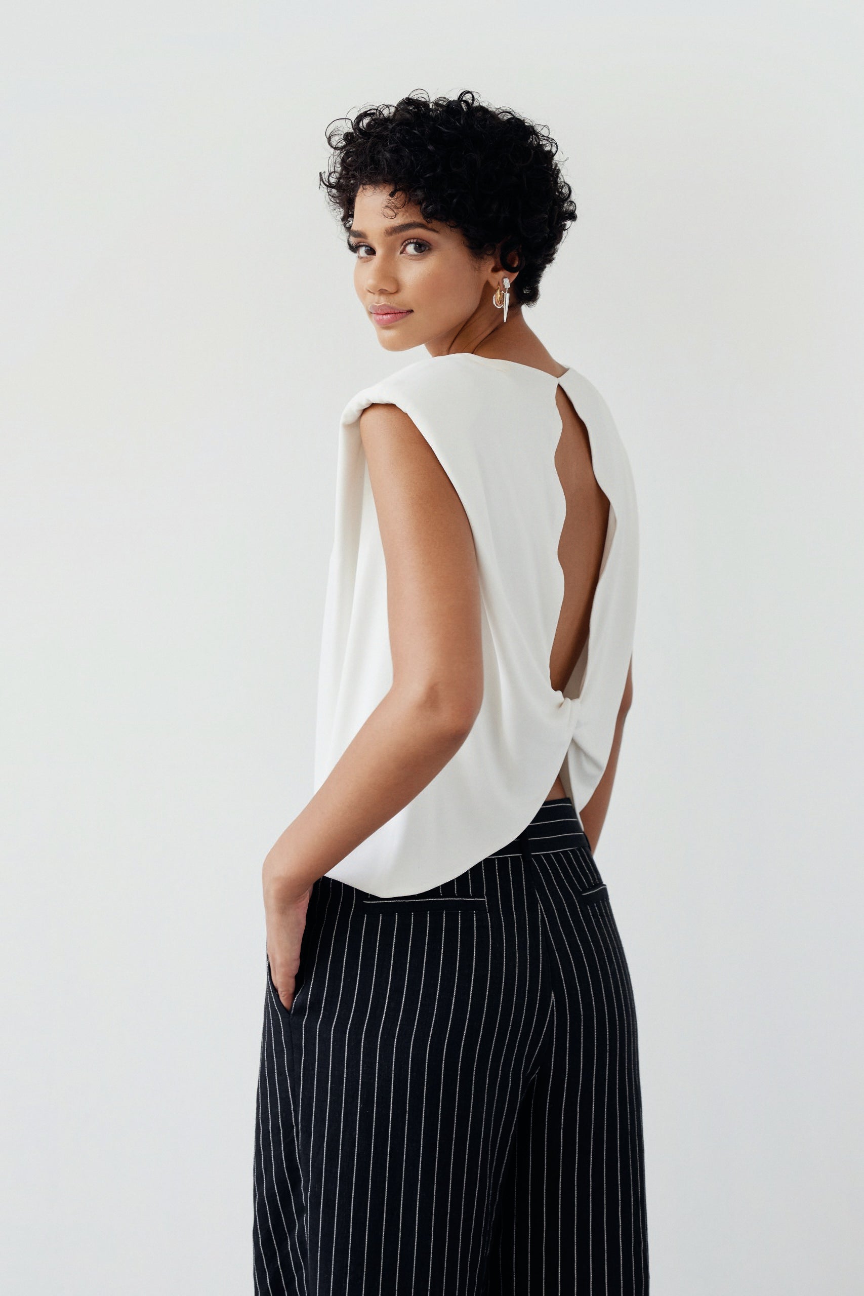 Lucentie-Hailey Top-Top-4-milagron.live