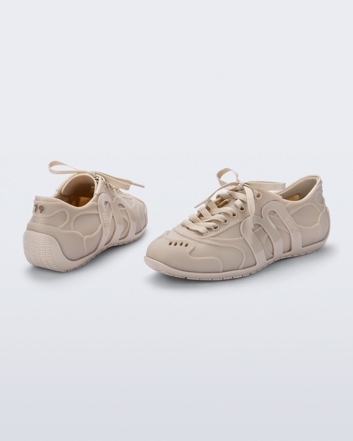 Melissa-Motion Ad-Sneakers-1-milagron.live