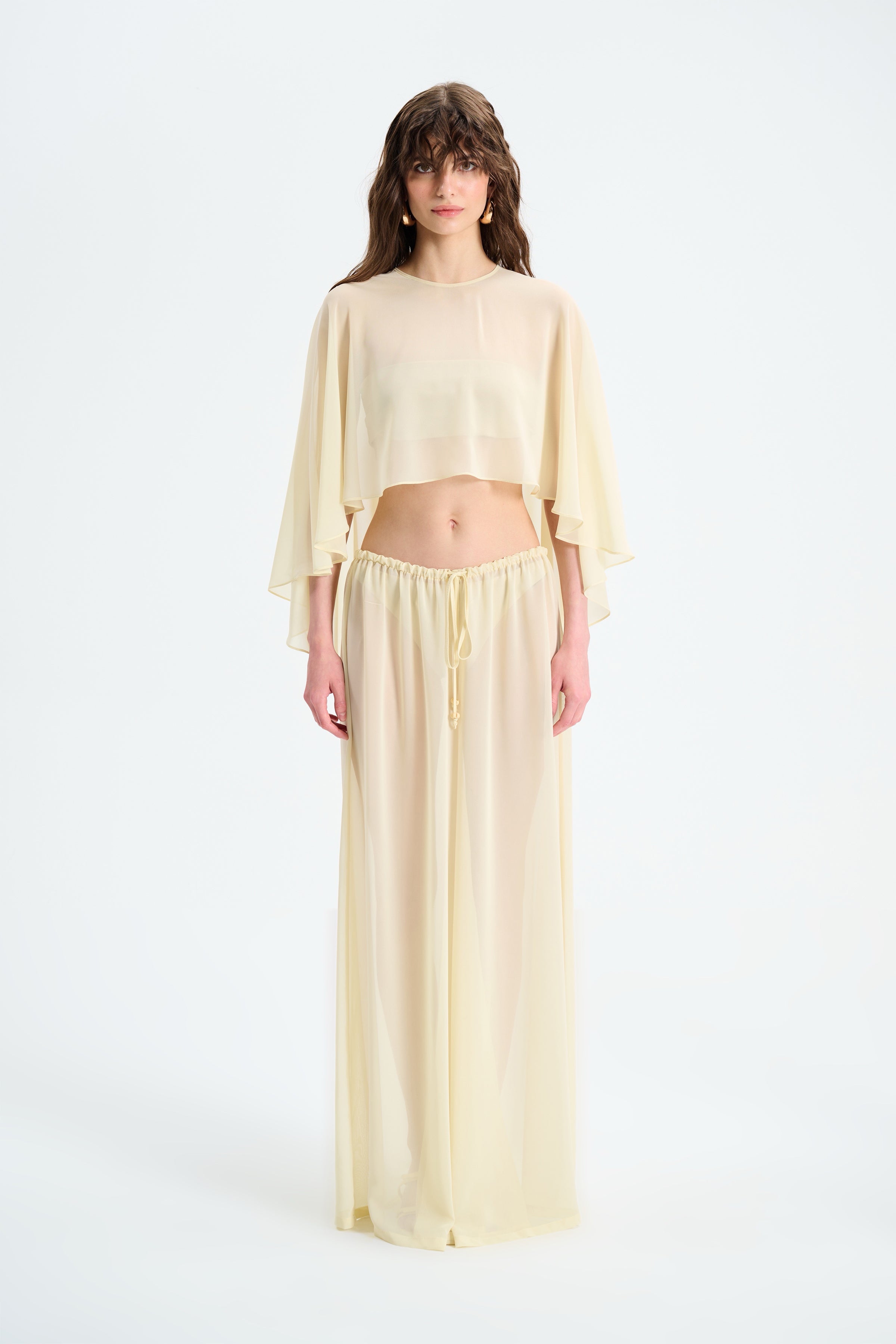 Summer PeleriN / Sari