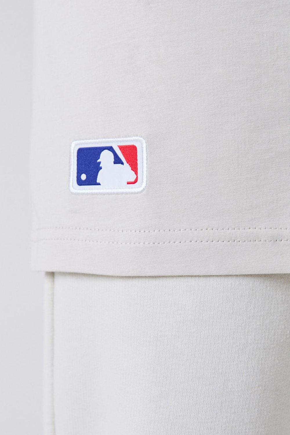 New Era-MLB League Essential Oversized Tee Beige-T-Shirts-4-milagron.live