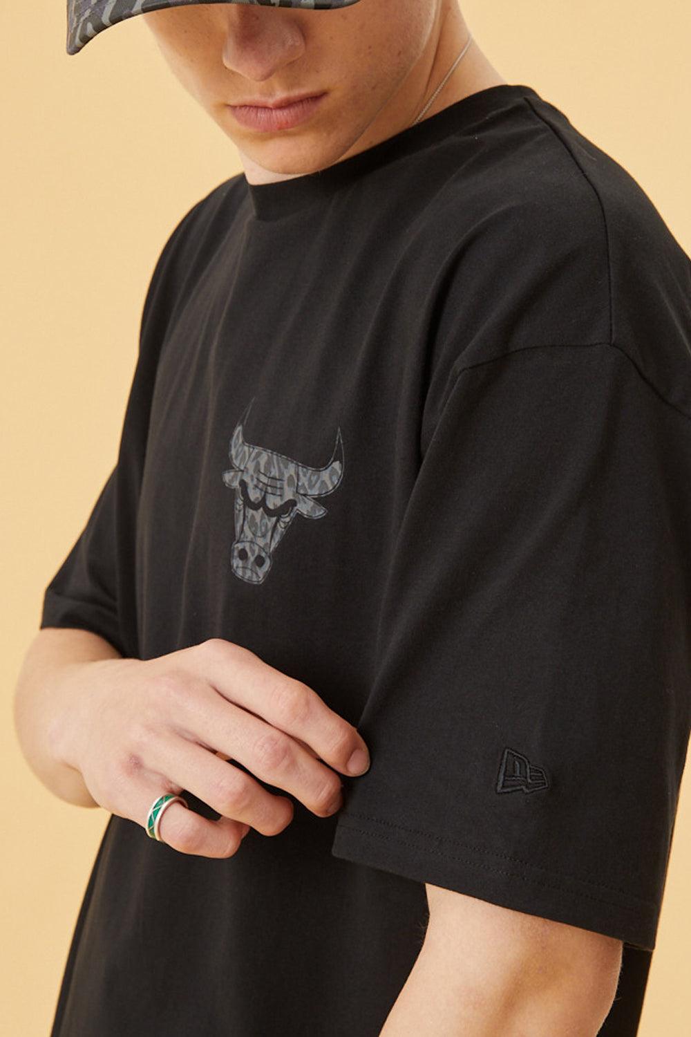 New Era-NBA Seasonal Infill Oversized Tee Chicago Bulls-T-Shirts-3-milagron.live