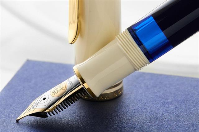 Pelikan Souverän Special Edition M800 Dolma Kalem Cream Blue F