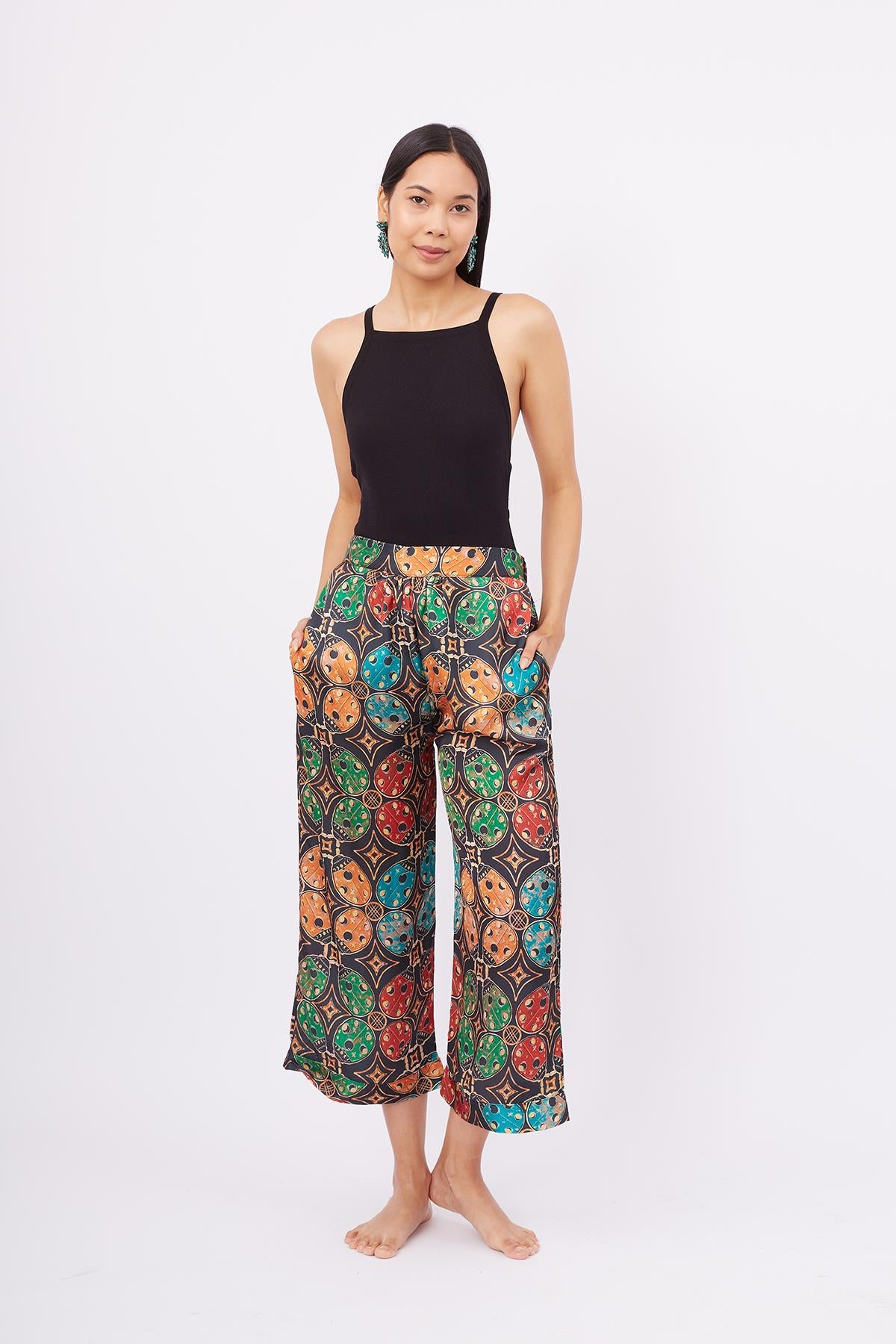 Peraluna-Ladybug Trouser Uğur Böceği Baskılı Kadın Triko Pantolon Çok Renkli-Pantolon-1-milagron.live