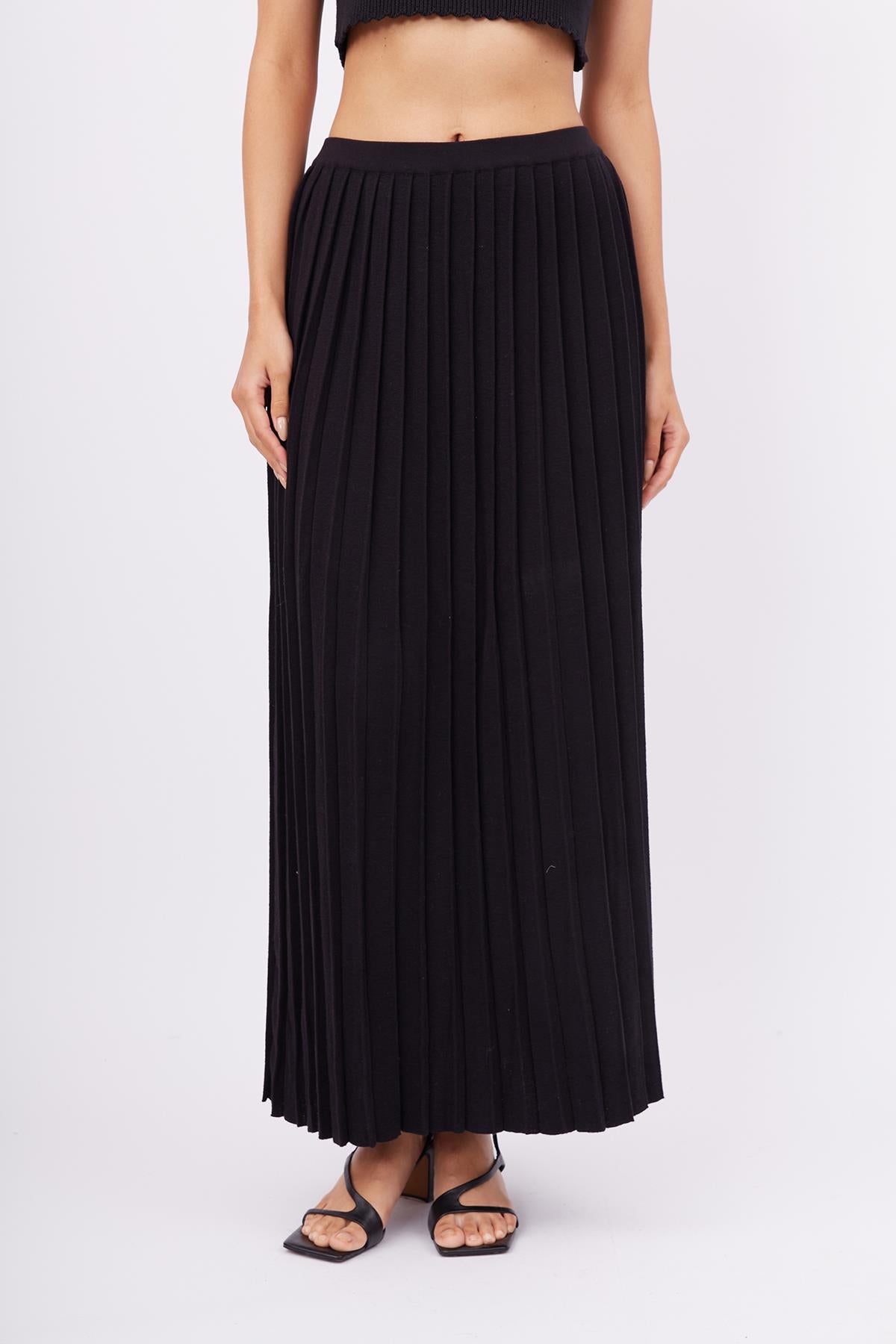 Peraluna-Maxi Skirt Maxi Boy Pileli Kadın Triko Etek Siyah-Etek-2-milagron.live