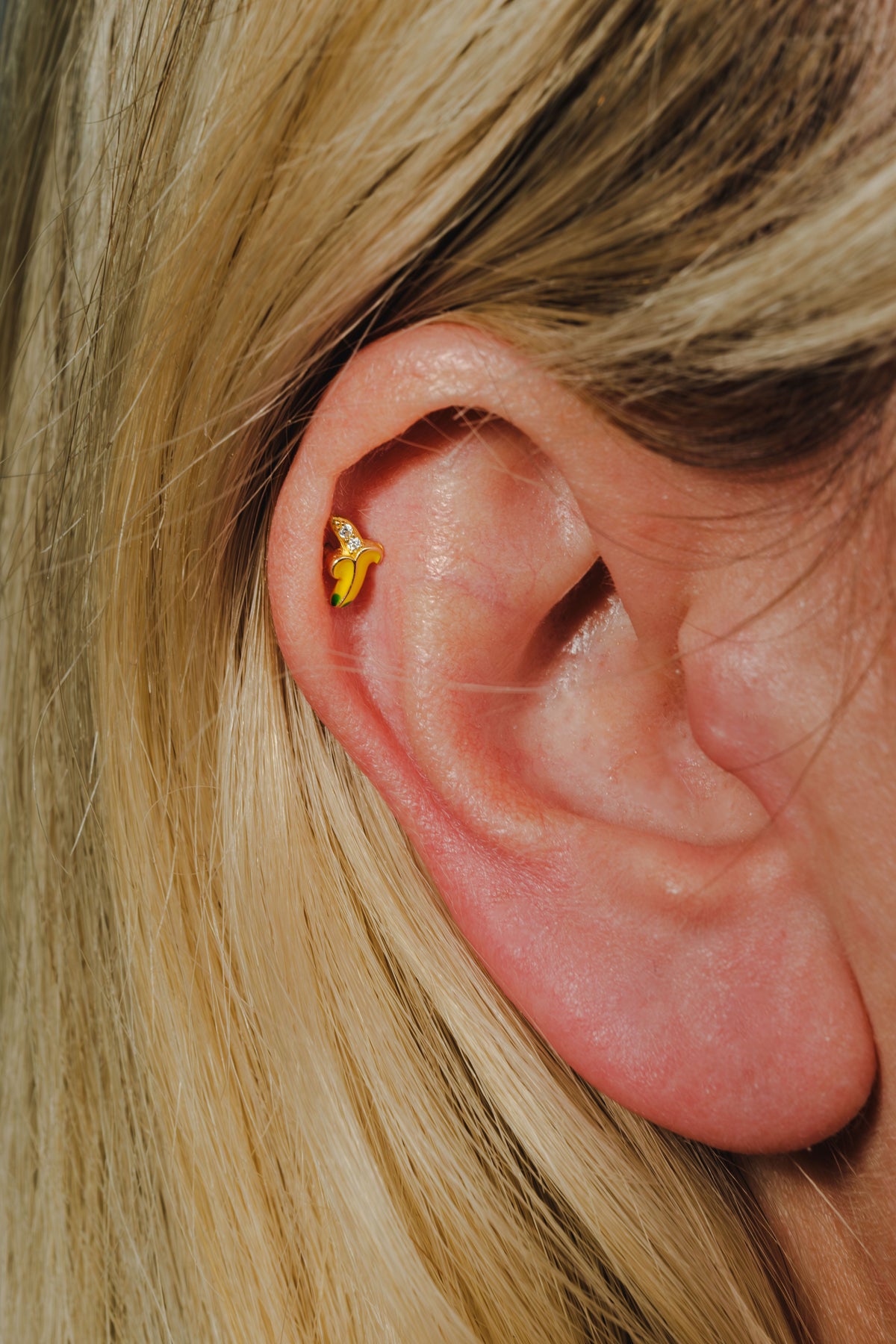 Pia Yuli-Banana Piercing-Küpe-5-milagron.live