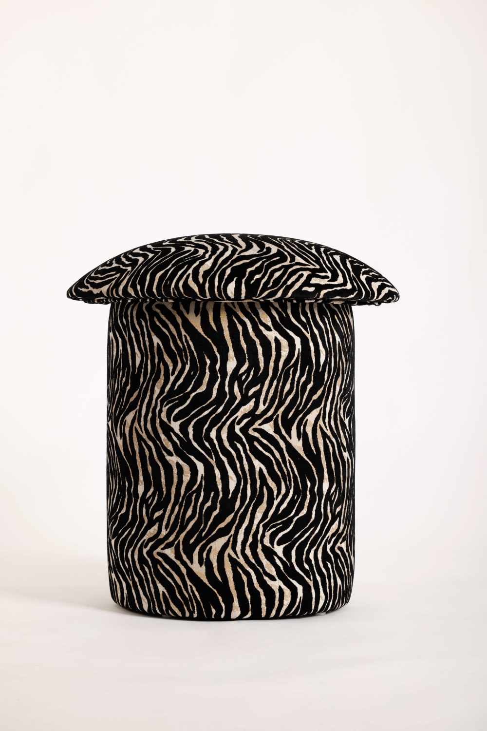 Posto Studio-Zebra Chic Puf-Puf-2-milagron.live