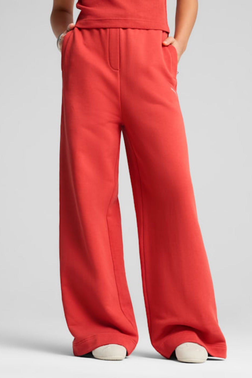 Puma-ESS Relaxed Sweatpants op Red Fi-Eşofman-2-milagron.live
