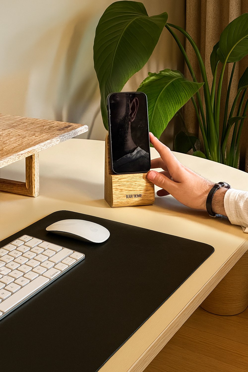 Râh Home-Elegan Telefon Standı-Organizer-1-milagron.live