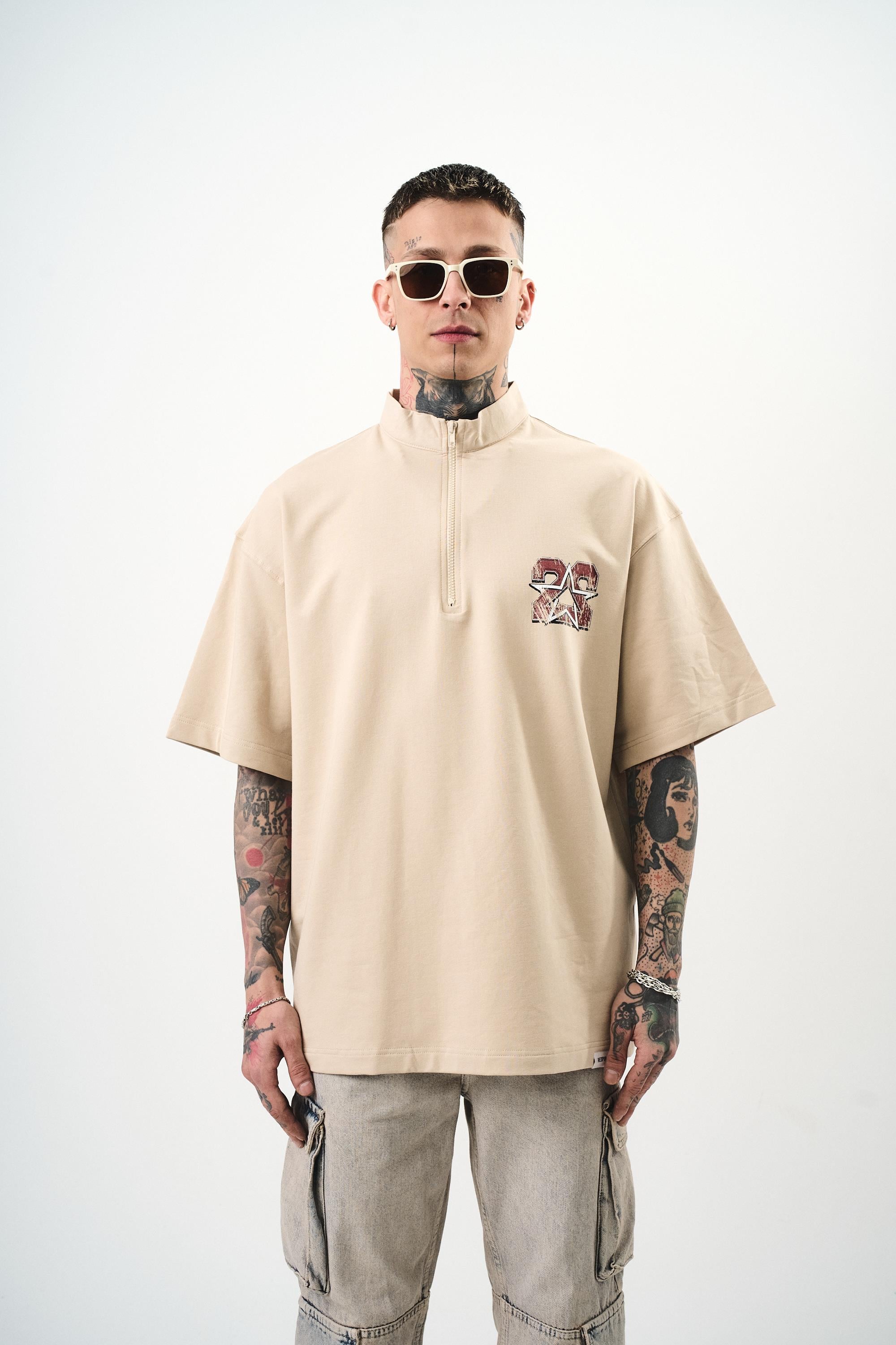 Erkek 22 Baskılı Yarım Fermuarlı Oversize T-Shirt Bej