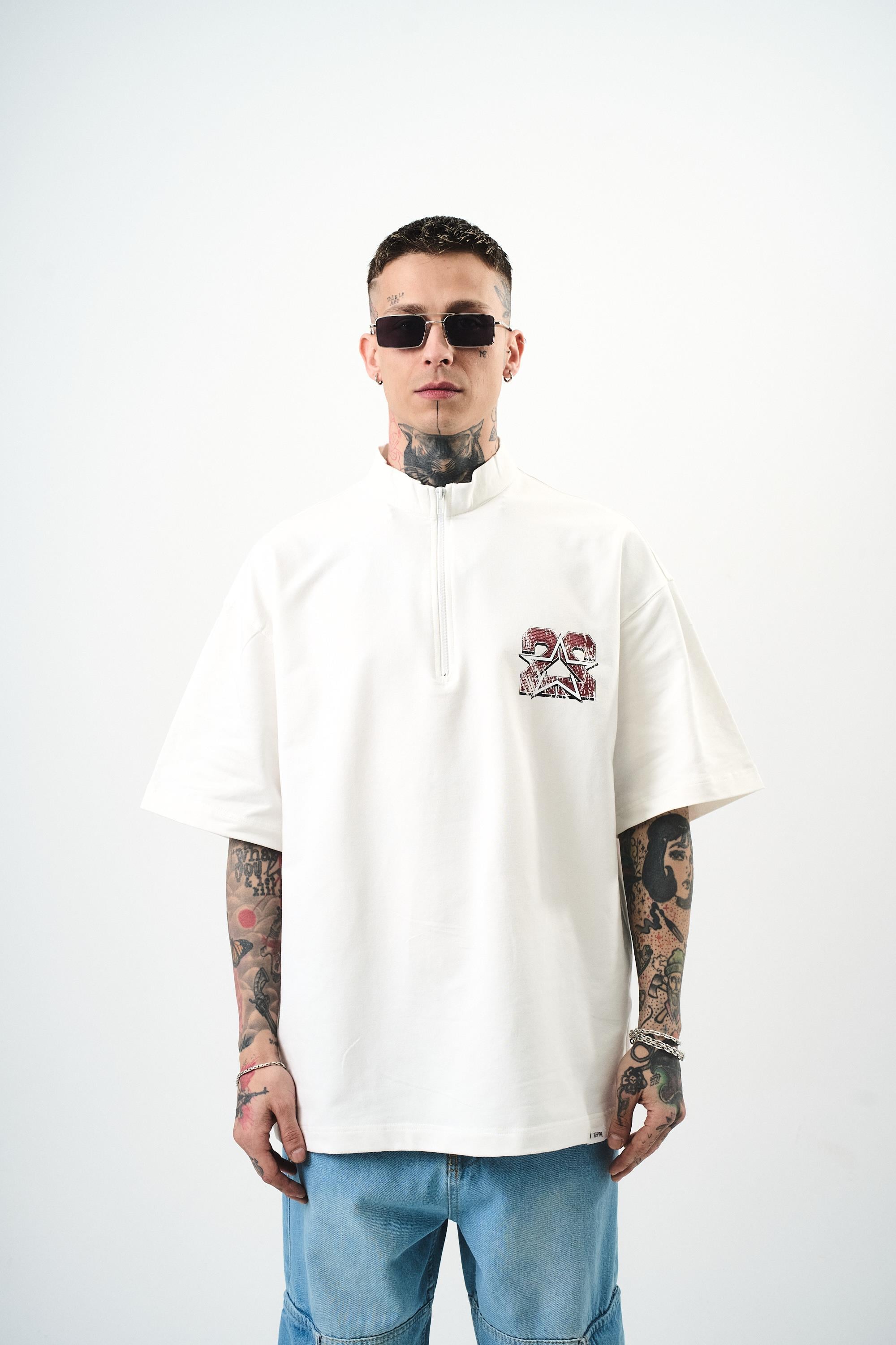 Erkek 22 Baskılı Yarım Fermuarlı Oversize T-Shirt Ekru