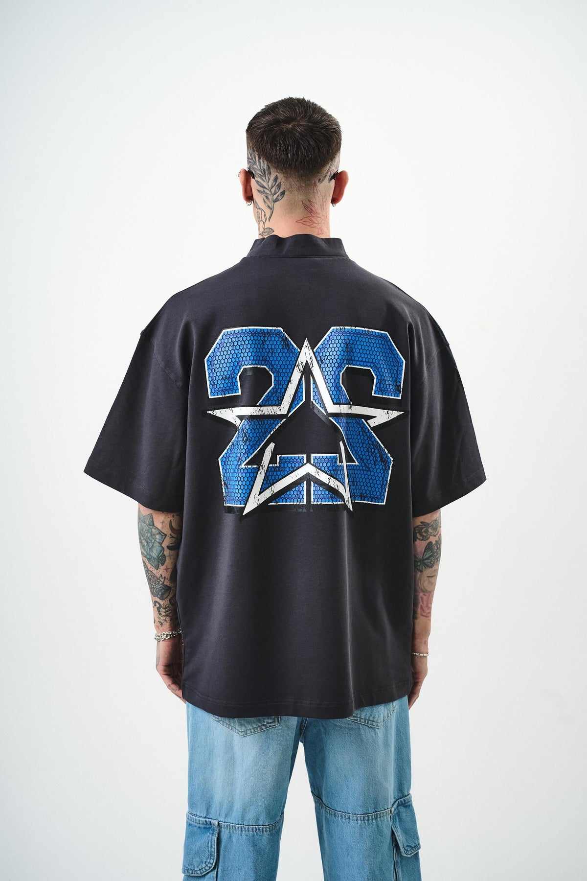 Erkek 22 Baskılı Yarım Fermuarlı Oversize T-Shirt Füme