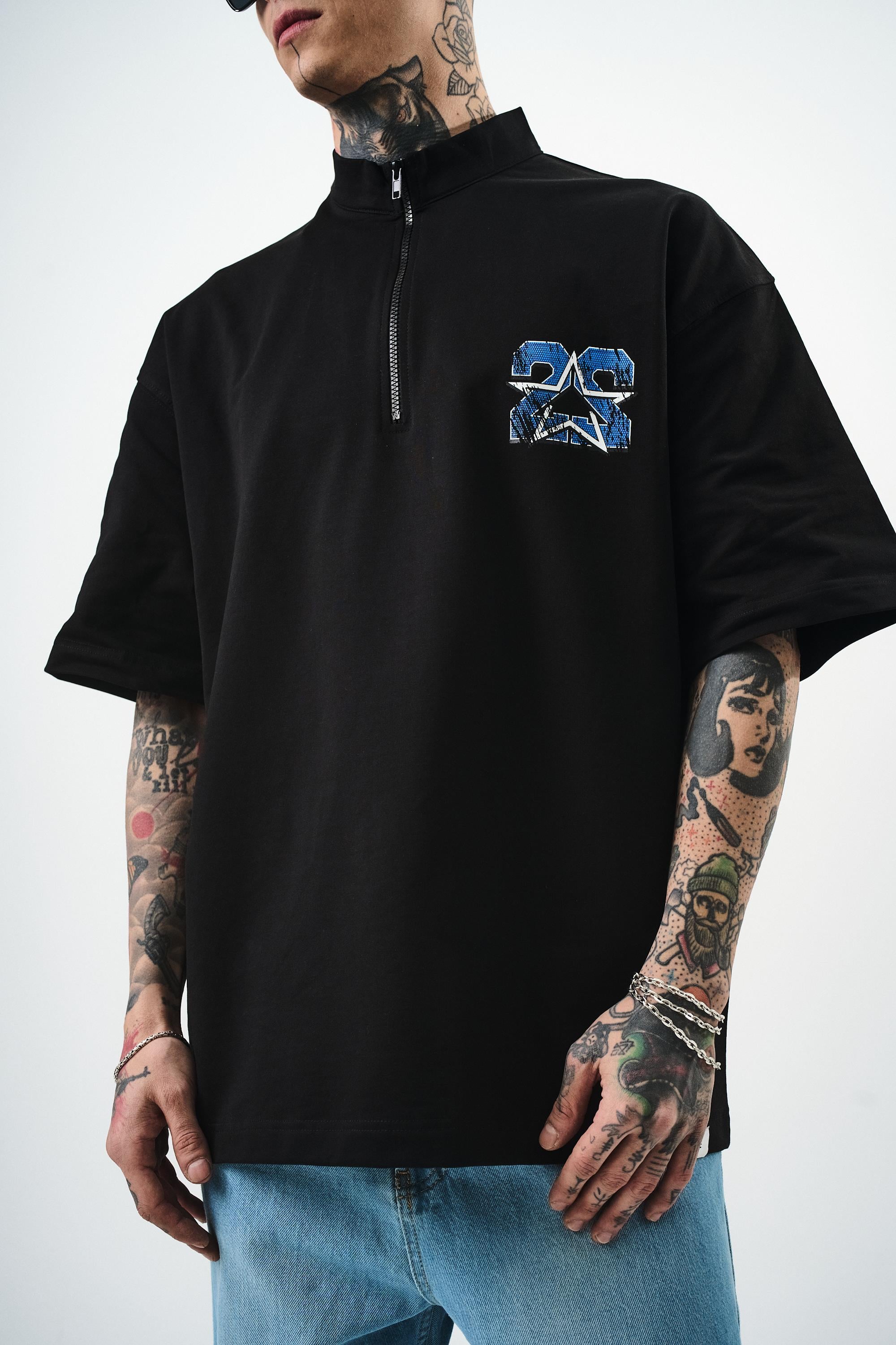 Erkek 22 Baskılı Yarım Fermuarlı Oversize T-Shirt Siyah
