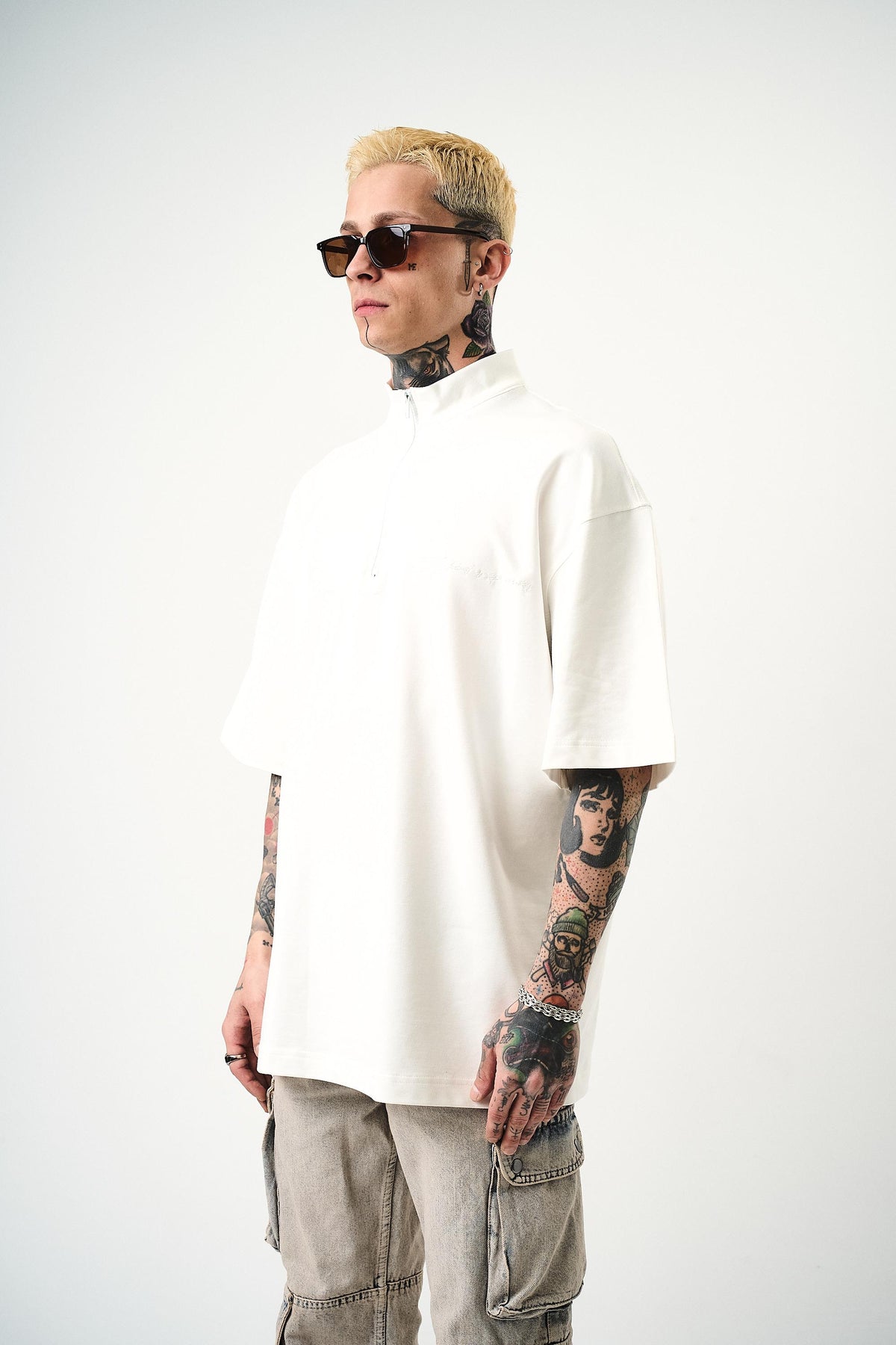 Erkek Be Kind Nakışlı Yarım Fermuarlı Oversize T-Shirt Ekru