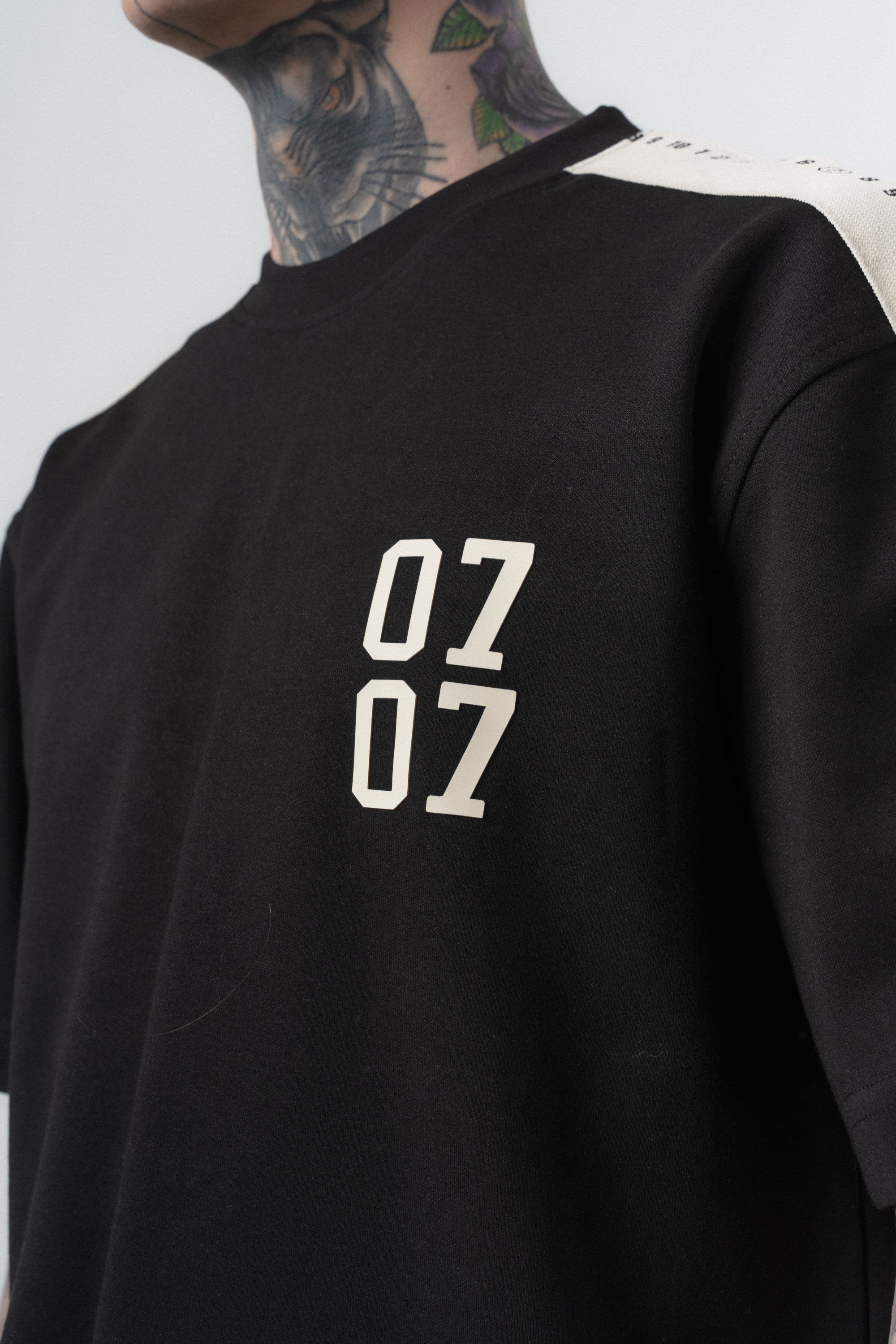 Erkek 07 Şerit Detaylı Regular Fit Eşofman Takımı Siyah