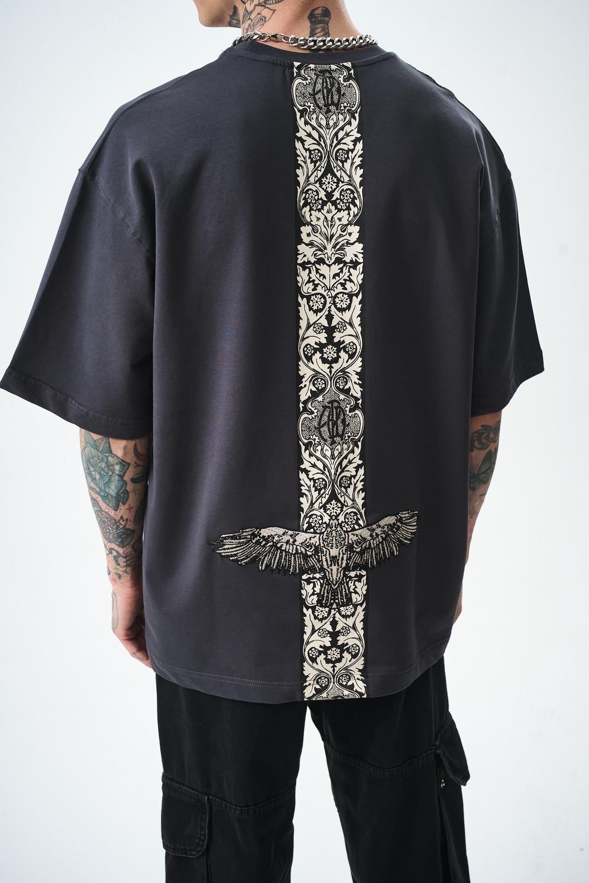 Erkek Feel Nakış Detaylı Oversize T-Shirt Füme