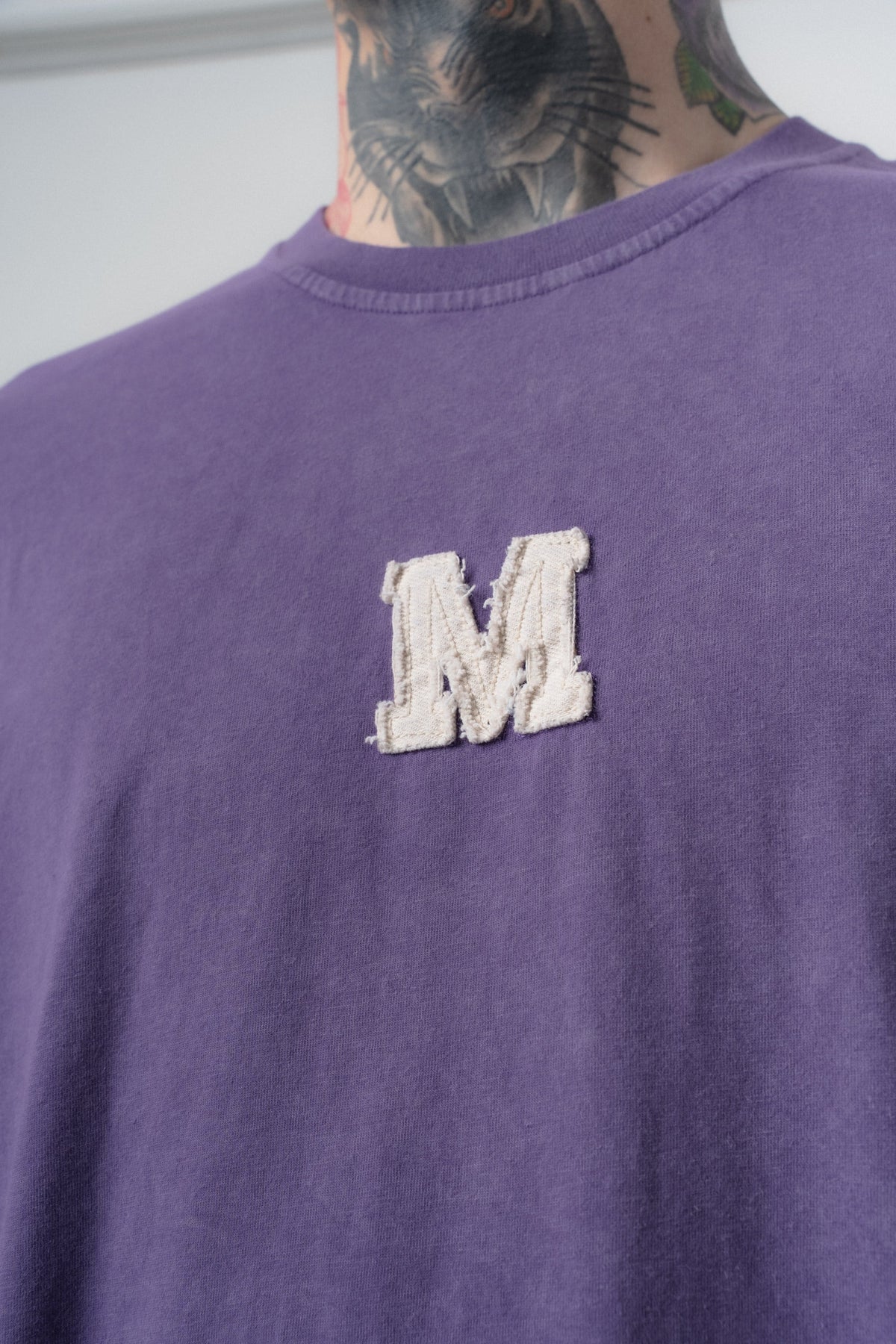 Erkek Mercy Nakışlı Yıkamalı Oversize T-Shirt Mor