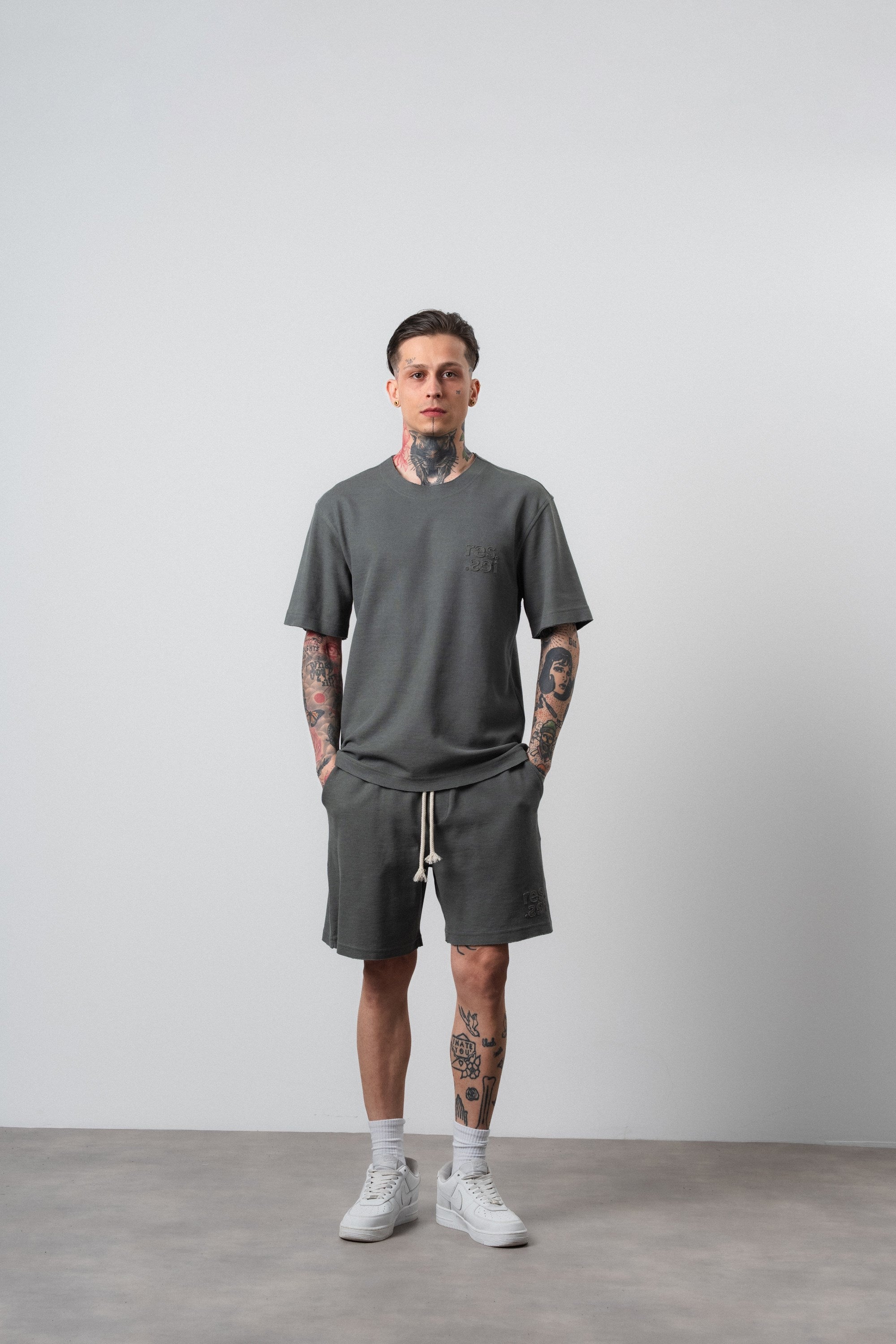 Erkek Pis Dikişli Regular Fit T-Shirt Şort Takım Haki