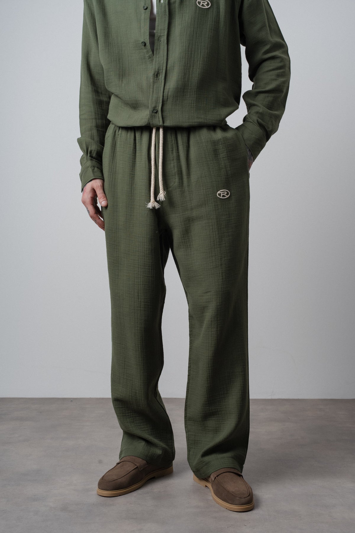Erkek R Nakışlı Müslin Baggy Pantolon Koyu Haki
